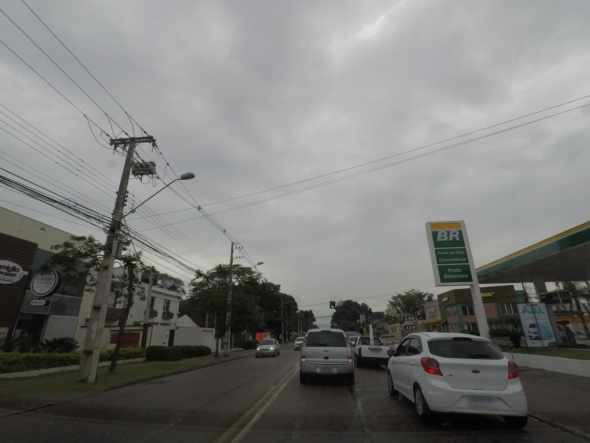 Street view near Slaviero Slim João Bettega, Curitiba — © marciosampaio (CC BY-SA · Mapillary)