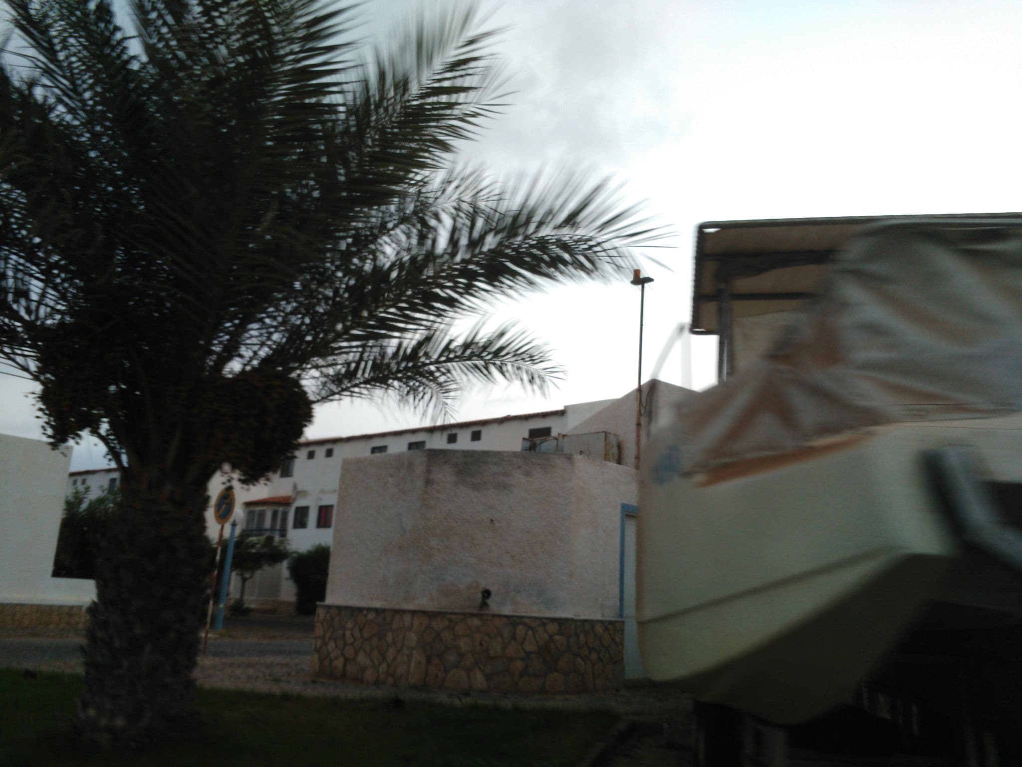 Street view near Hotel da Murdeira, Imobiliária Fundiária e Habitat — © waldyrious (CC BY-SA · Mapillary)