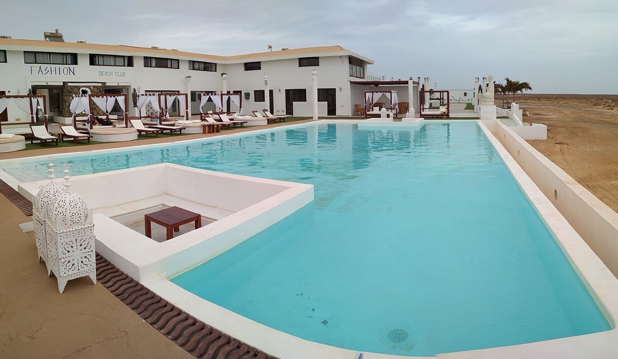 Street view near Budha Beach Hotel, Santa Maria Centro — © km2bp (CC BY-SA · Mapillary)