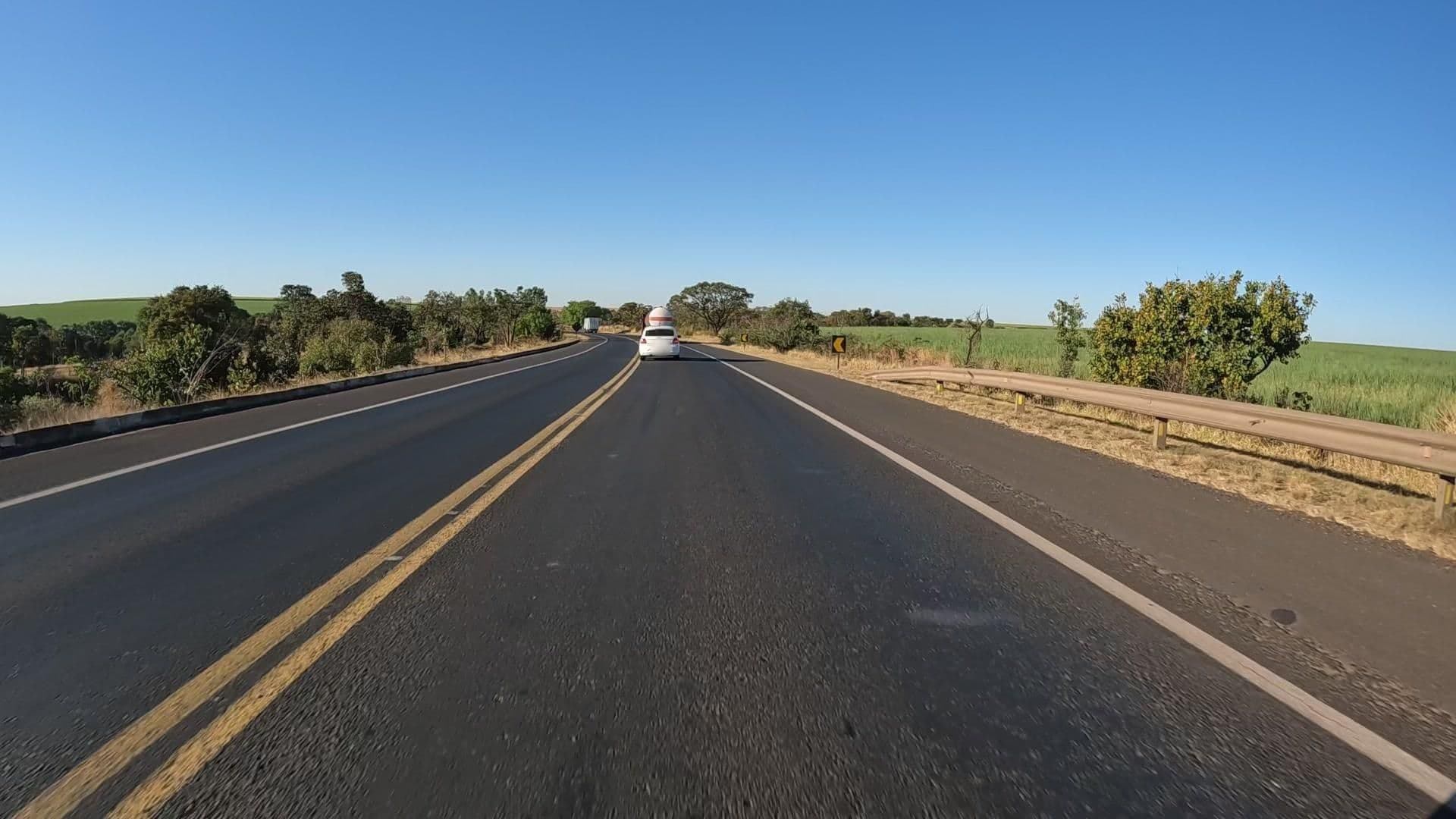 Street view near Pousada Dona Lia, Uberlândia — © HOUER (CC BY-SA · Mapillary)