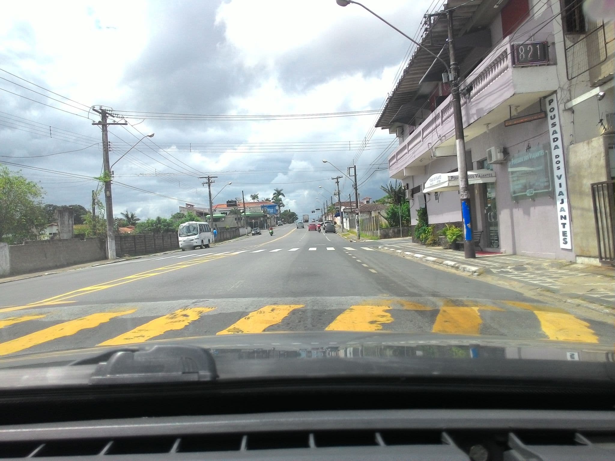 Street view near Pousada dos Viajantes, Registro — © dclarks (CC BY-SA · Mapillary)