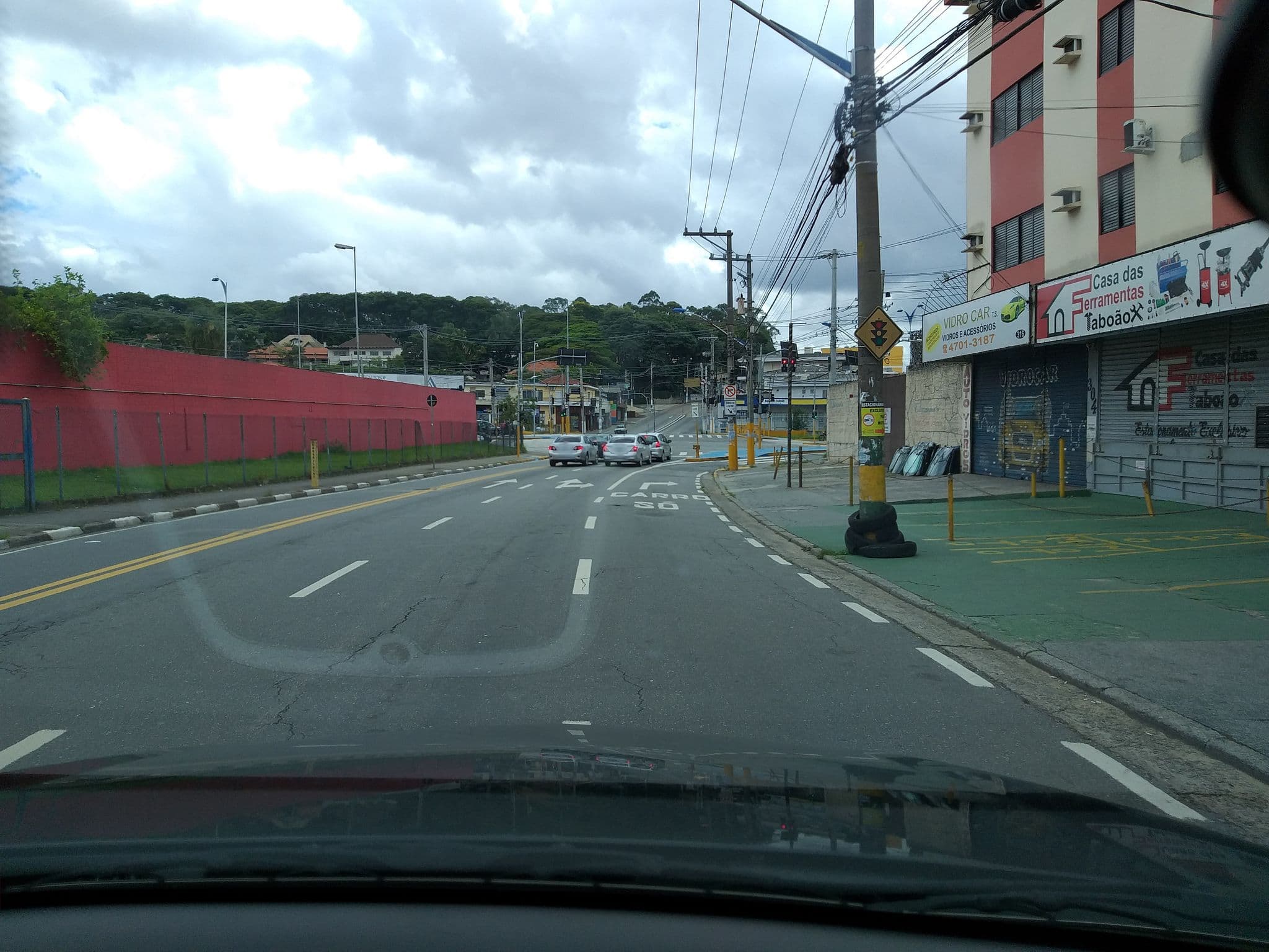Street view near Grand Hotel Taboão, Campo Limpo — © smourajr (CC BY-SA · Mapillary)