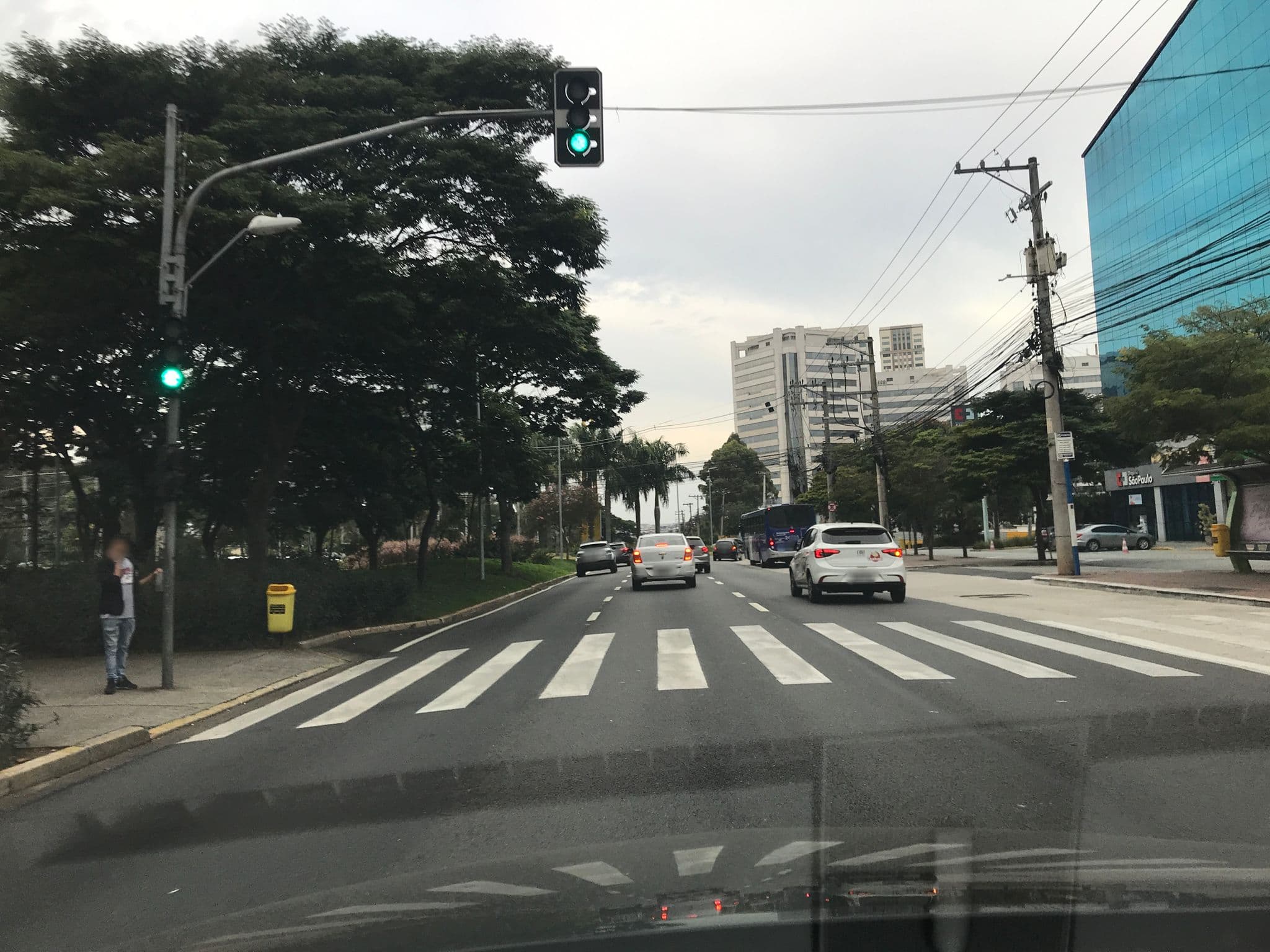 Street view near Radysson, Carapicuíba — © thierryajeaniphone (CC BY-SA · Mapillary)