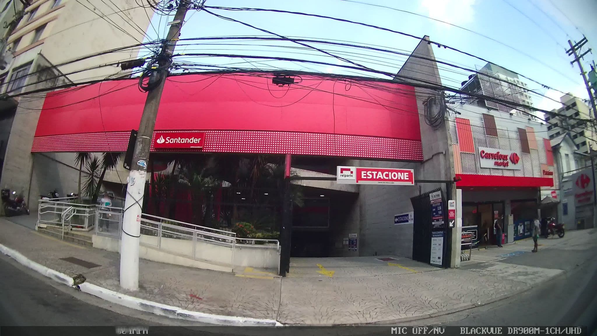 Street view near Hotel Embaixador, Paraíso — © kaart_4 (CC BY-SA · Mapillary)