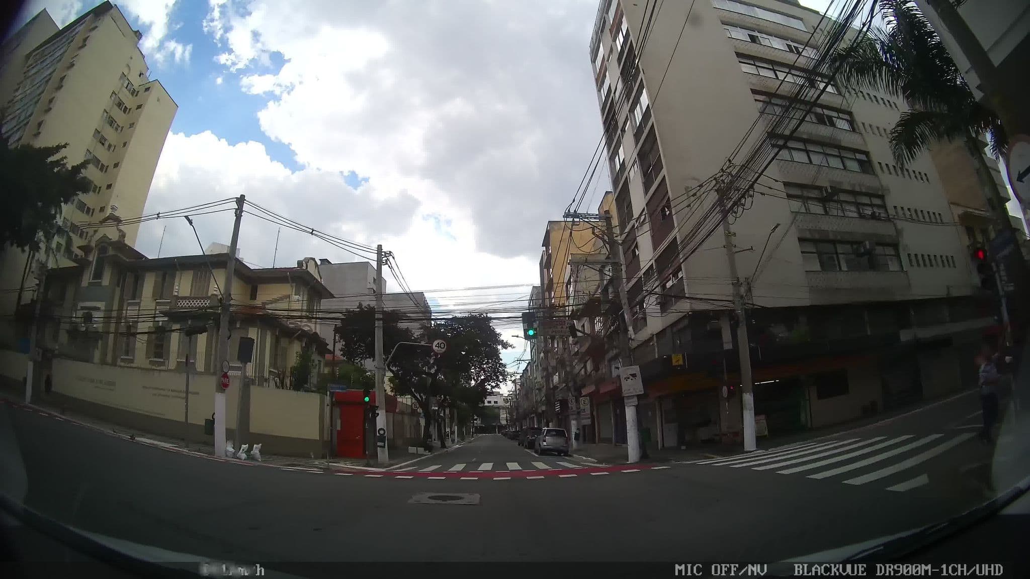 Street view near Hotel New World, Bom Retiro — © kaart_2 (CC BY-SA · Mapillary)