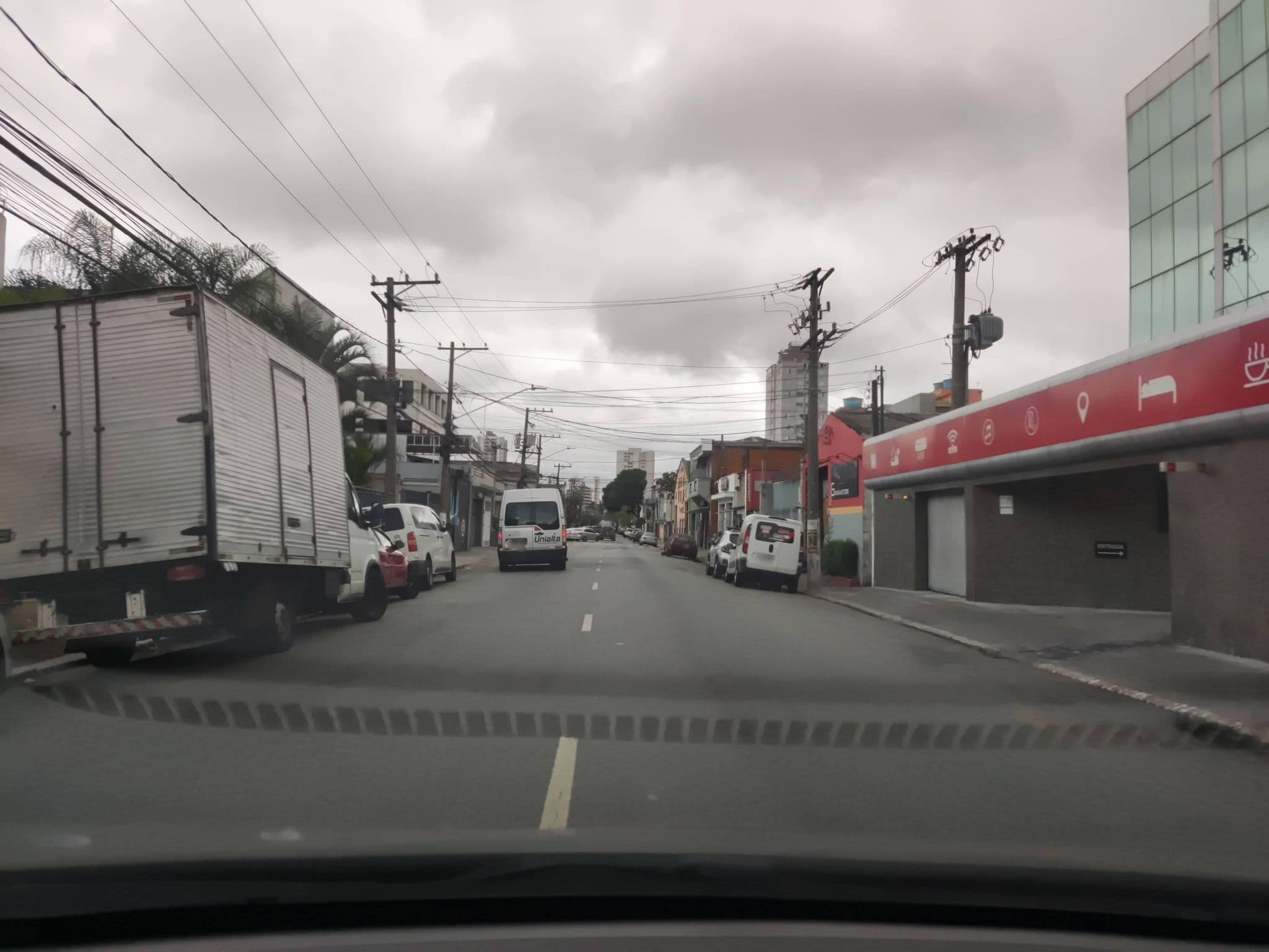 Street view near Pleasant Place Hotel, Vila Maria — © quionzo (CC BY-SA · Mapillary)