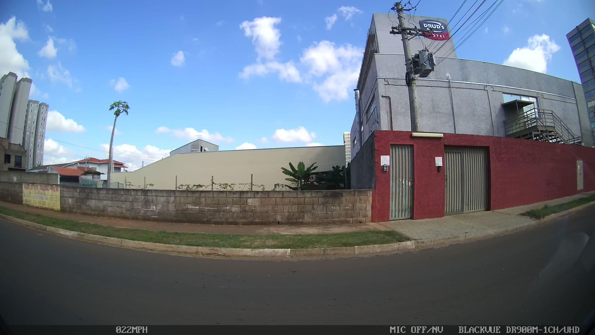 Street view near Drud's Hotel, Hortolândia — © kaart5 (CC BY-SA · Mapillary)