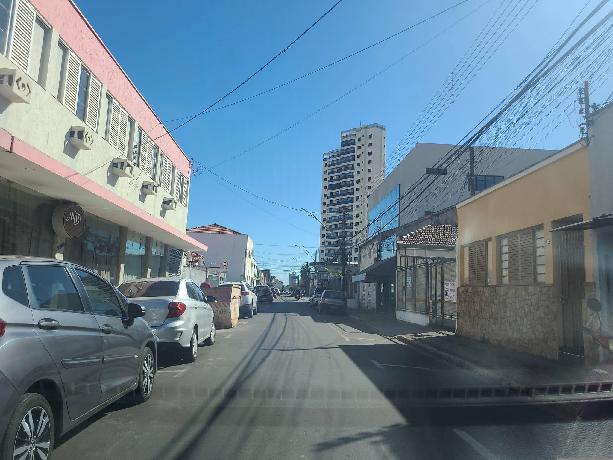 Street view near Itaipu Hotel, Rio Claro — © and_eng (CC BY-SA · Mapillary)