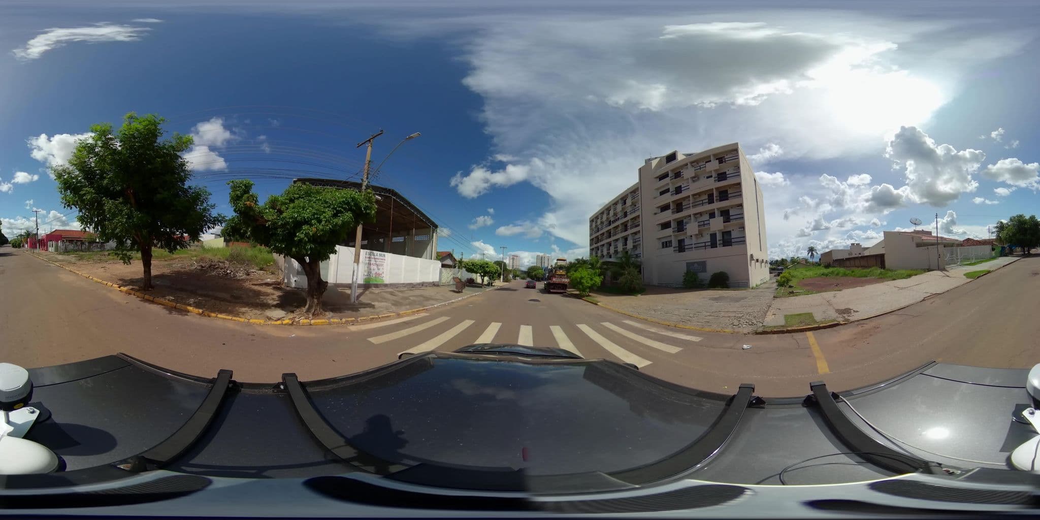 Street view near swimming pool Mon Jardim hotel, Rondonópolis — © PMR (CC BY-SA · Mapillary)