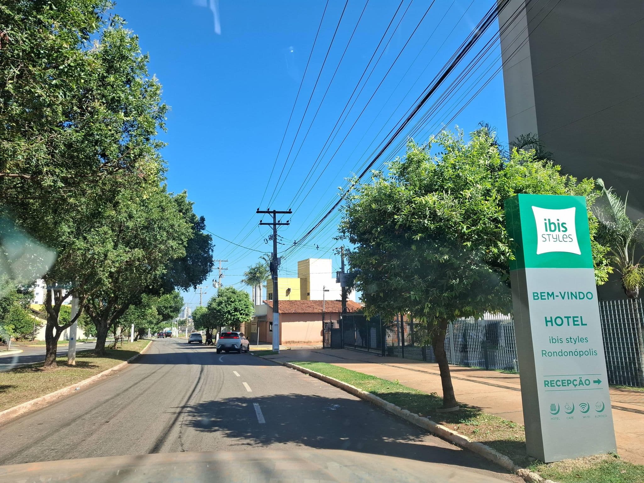 Street view near Ibis Styles Rondonopolis, Rondonópolis — © brunocastaldeli (CC BY-SA · Mapillary)