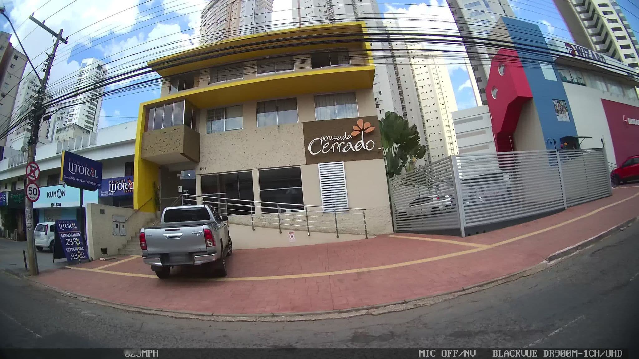 Street view near Pousada Cerrado, Goiânia — © kaart_4 (CC BY-SA · Mapillary)