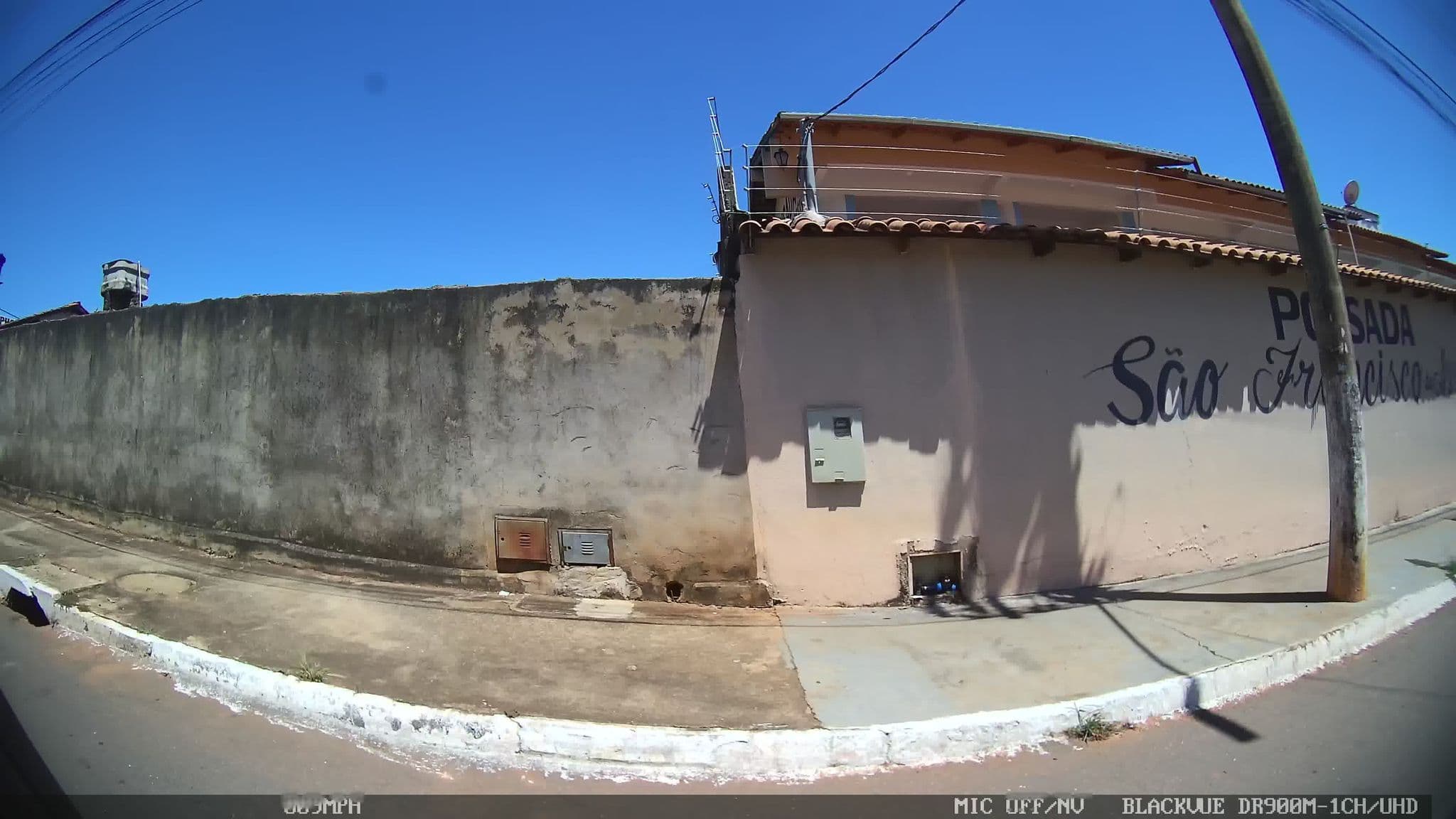 Street view near Pousada São Francisco De Assis, Trindade — © kaart_4 (CC BY-SA · Mapillary)