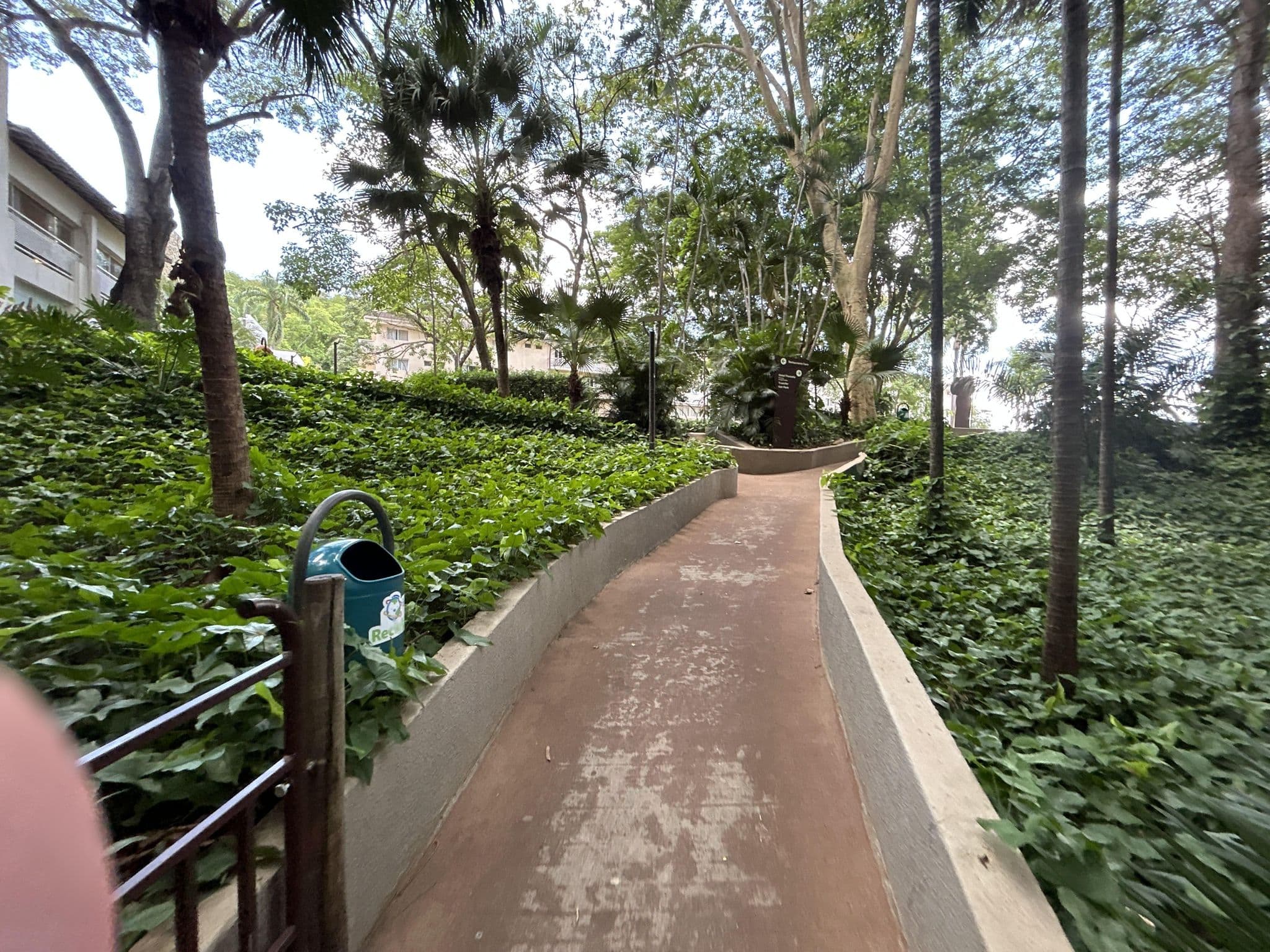 Street view near Hotel Pousada, Rio Quente — © wesleygmartins (CC BY-SA · Mapillary)