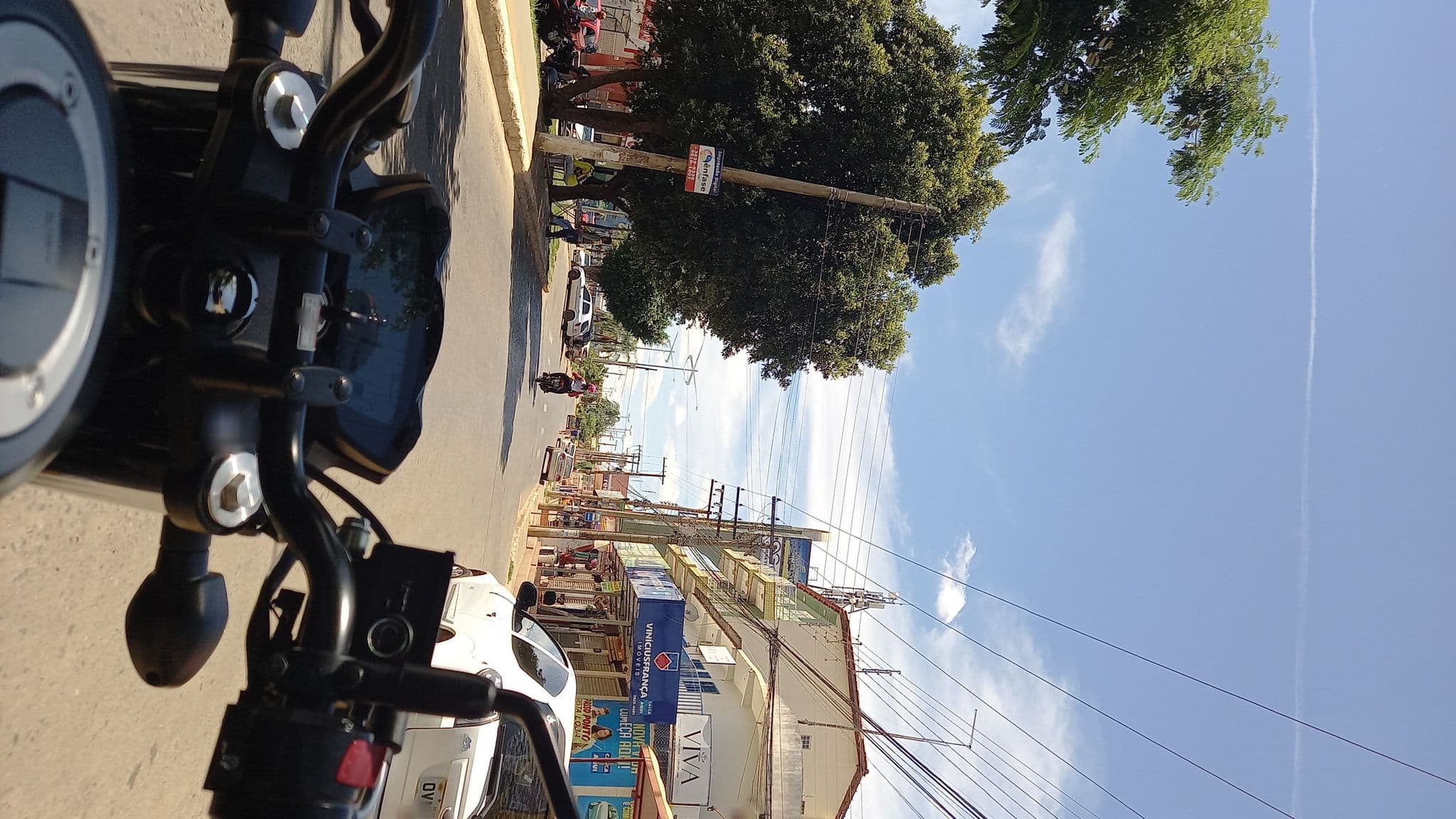 Street view near Hotel Avenida, Cidade Ocidental — © EngMurilloCarvalho (CC BY-SA · Mapillary)