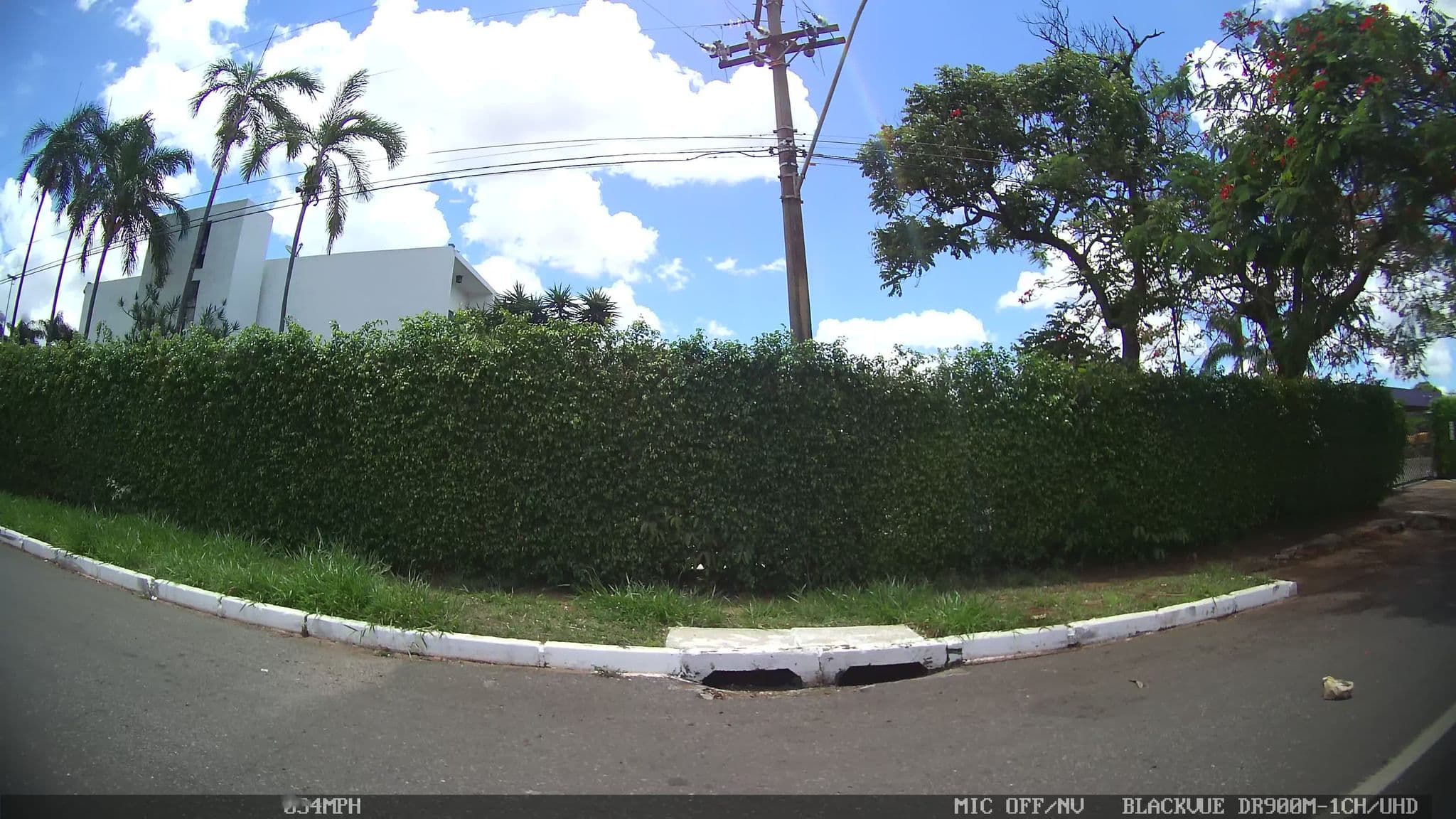 Street view near Quarto 224, Setor de Indústria e Abastecimiento — © kaart_4 (CC BY-SA · Mapillary)
