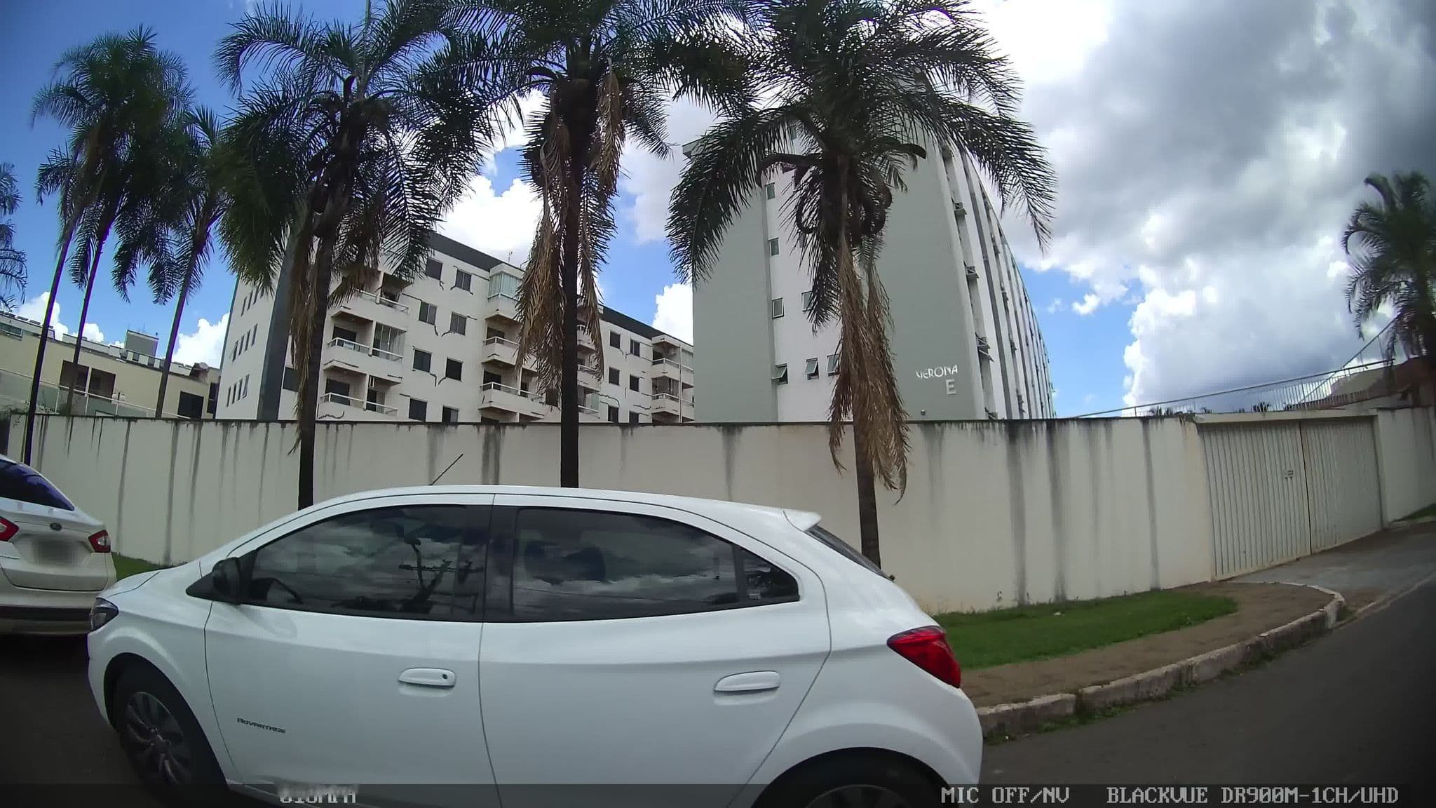Street view near Residencial Verona, Varjão — © kaart_4 (CC BY-SA · Mapillary)