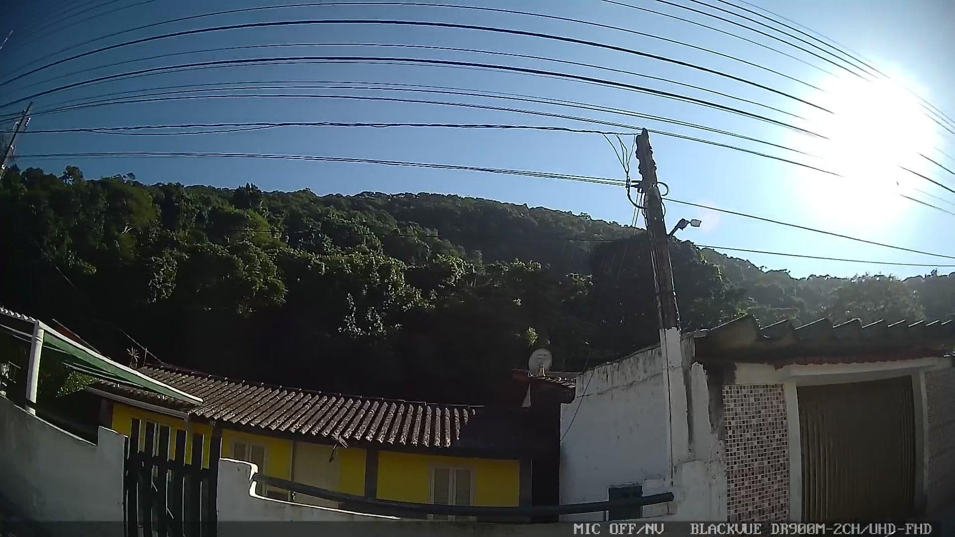 Street view near Pousada Porto Paraiso, Guarujá — © yaf1 (CC BY-SA · Mapillary)