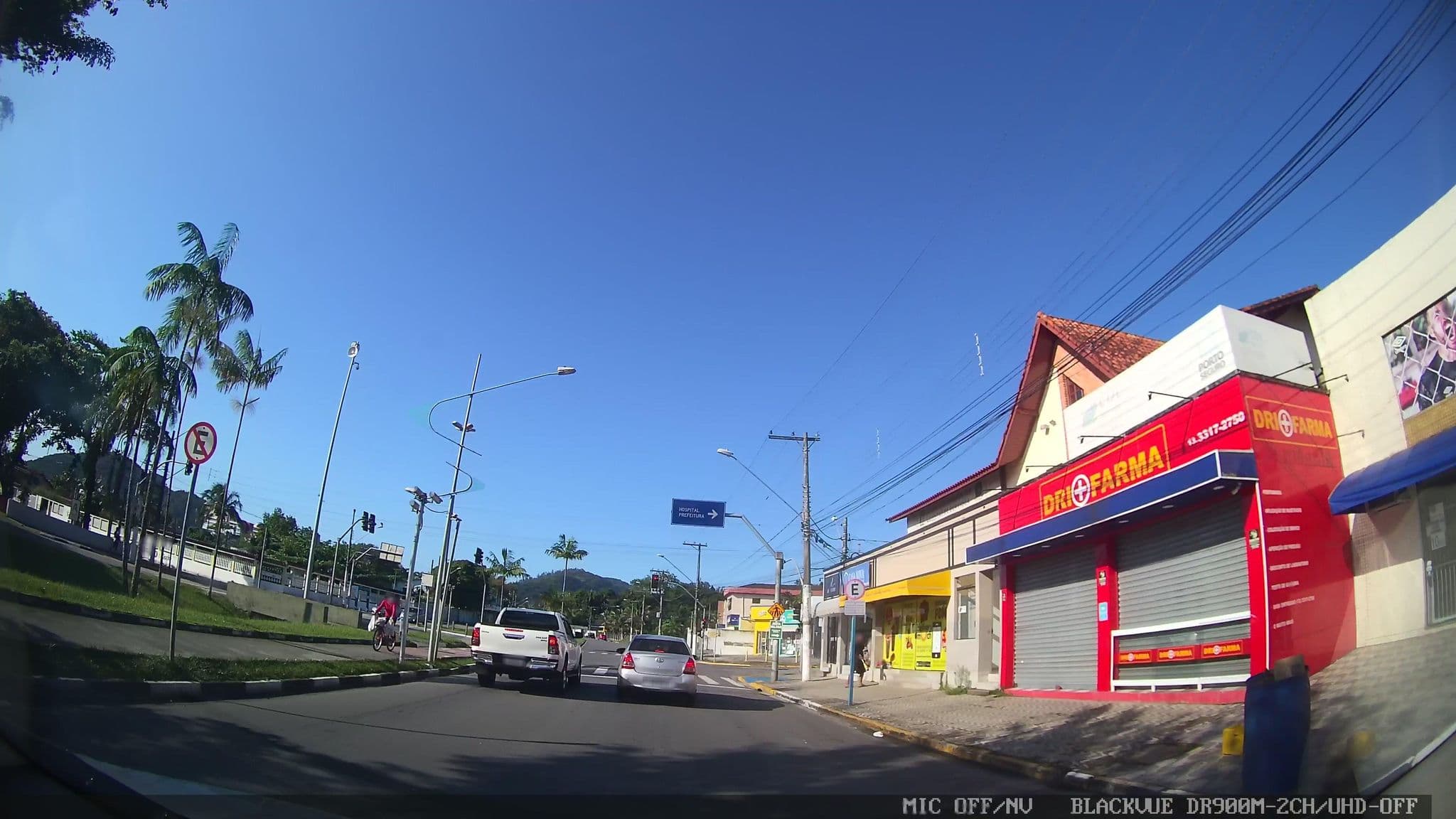 Street view near Family Beach House, Bertioga — © yaf1 (CC BY-SA · Mapillary)