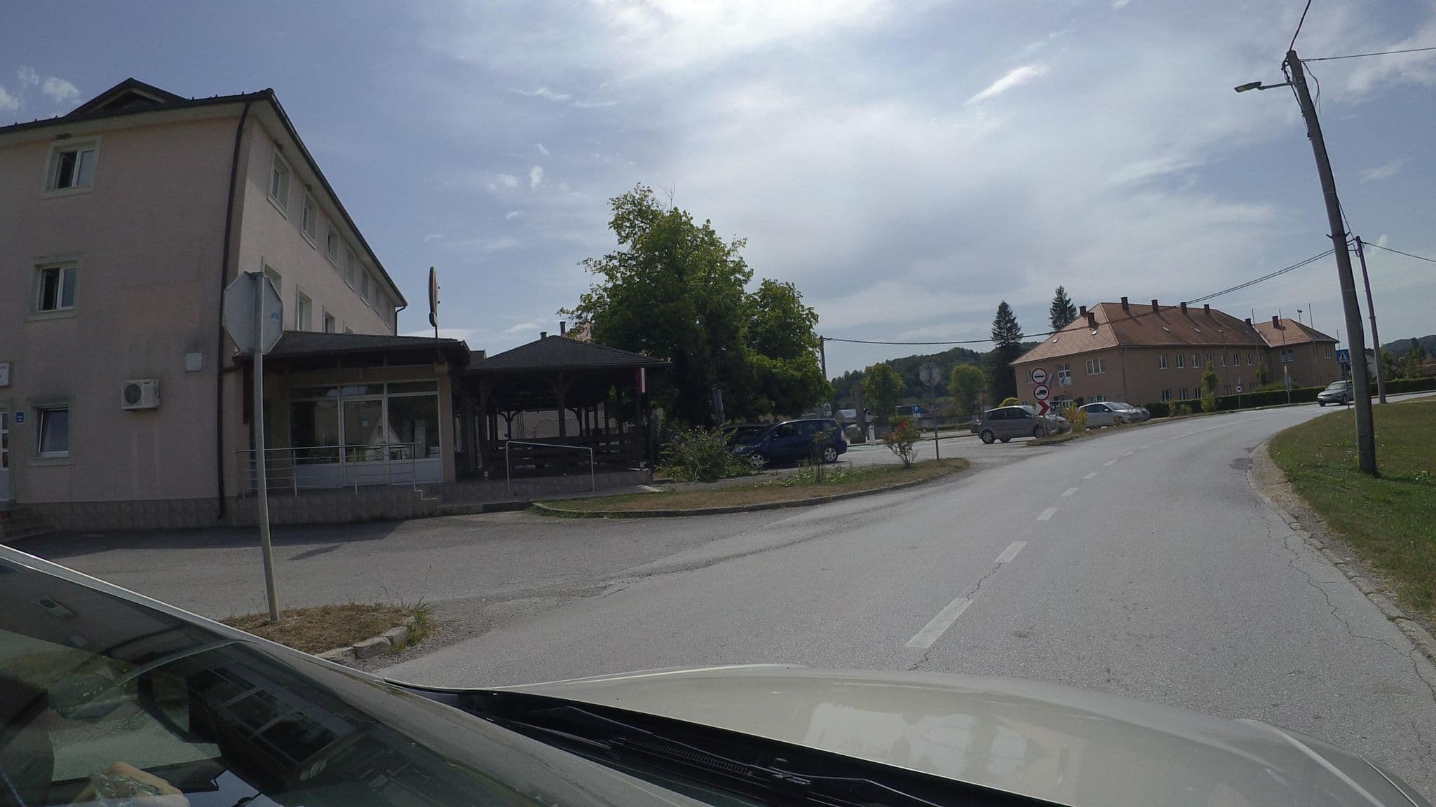 Street view near Kum, Vojnić — © hbogner (CC BY-SA · Mapillary)