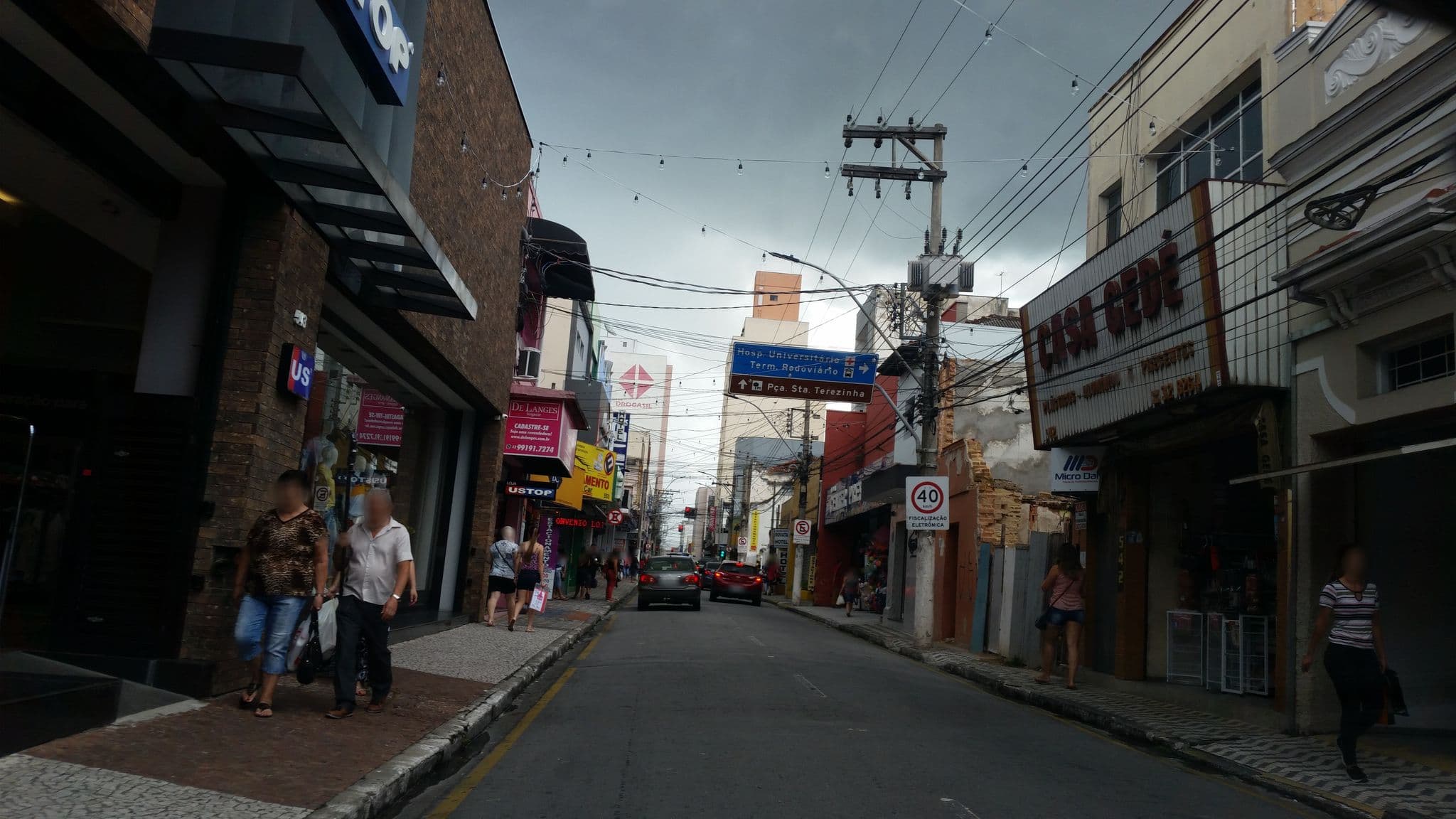 Street view near Hotel Vitoria, Taubaté — © and_eng (CC BY-SA · Mapillary)