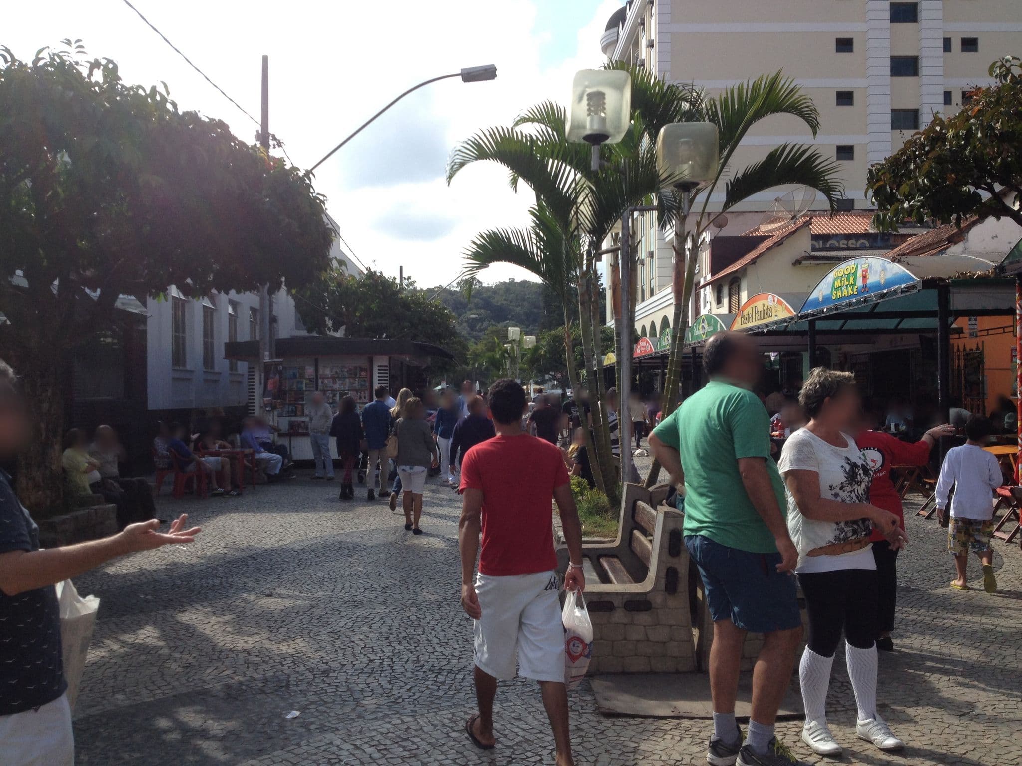 Street view near Restaurante do Hotel Metrópole, São Lourenço — © jglacerda (CC BY-SA · Mapillary)
