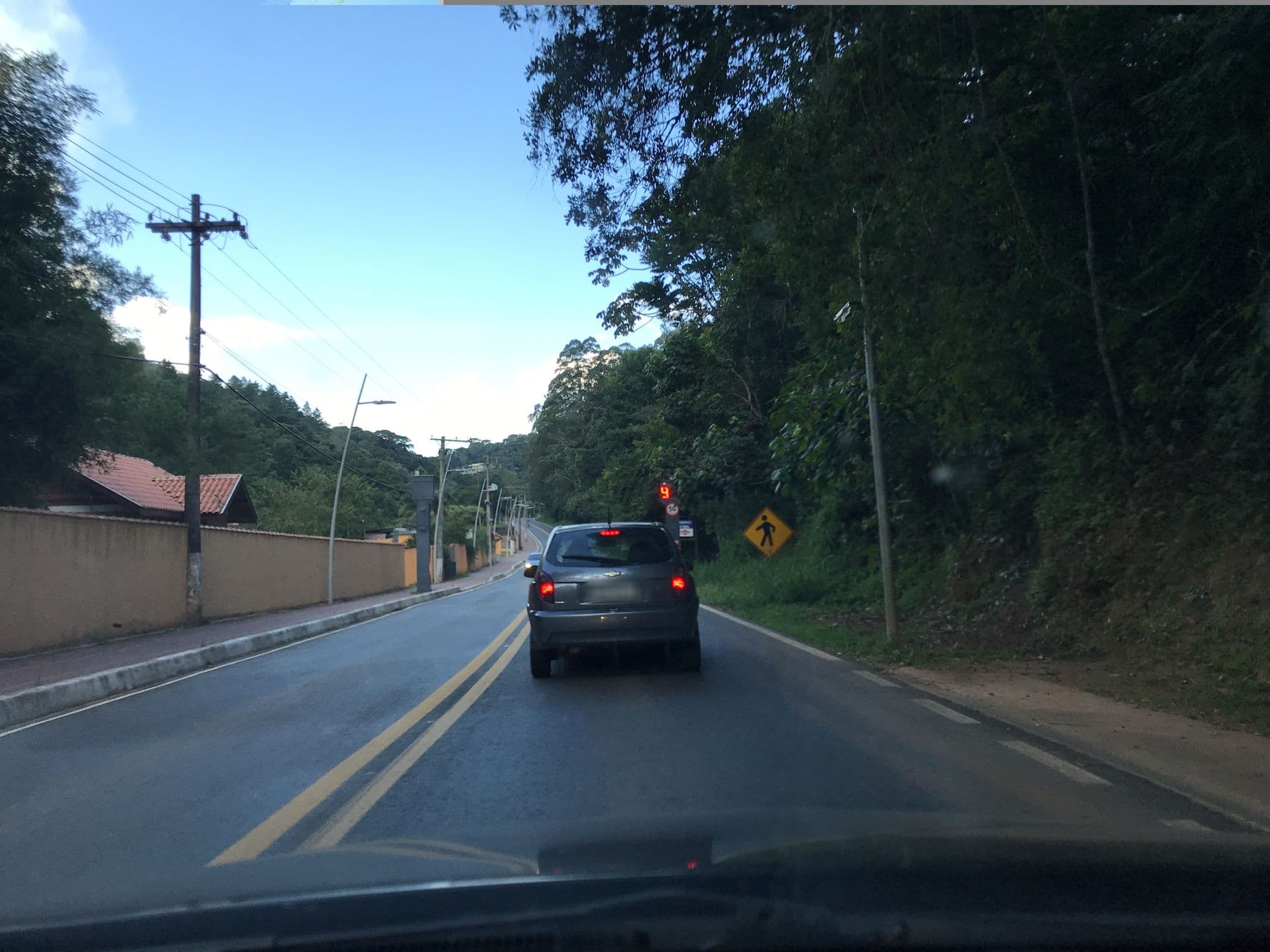 Street view near Chalé Luar da Serra, Santo Antônio do Pinhal — © thierryajeaniphone (CC BY-SA · Mapillary)