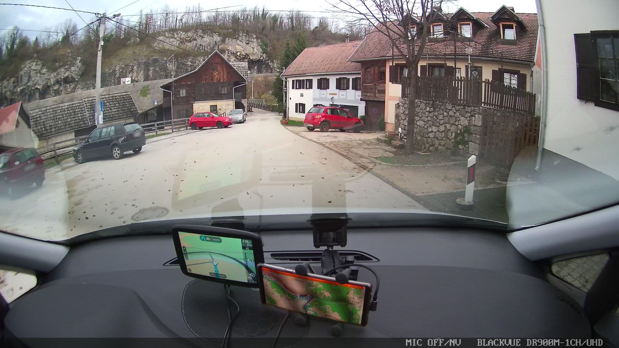 Street view near Sobe Ivanka, Slunj — © jthnz (CC BY-SA · Mapillary)