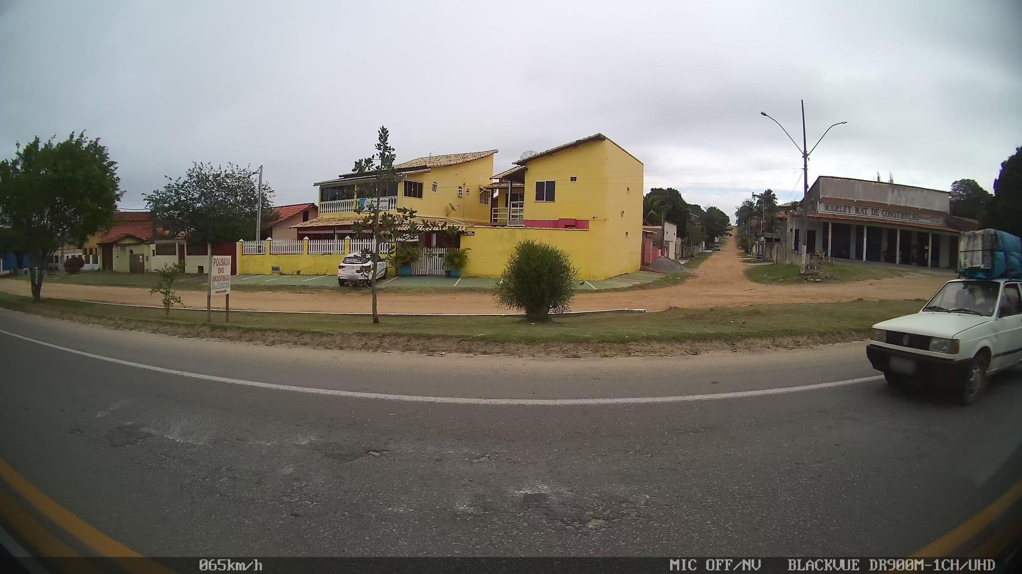 Street view near Pousada das Andorinhas, Iguaba Grande — © kaart_2 (CC BY-SA · Mapillary)