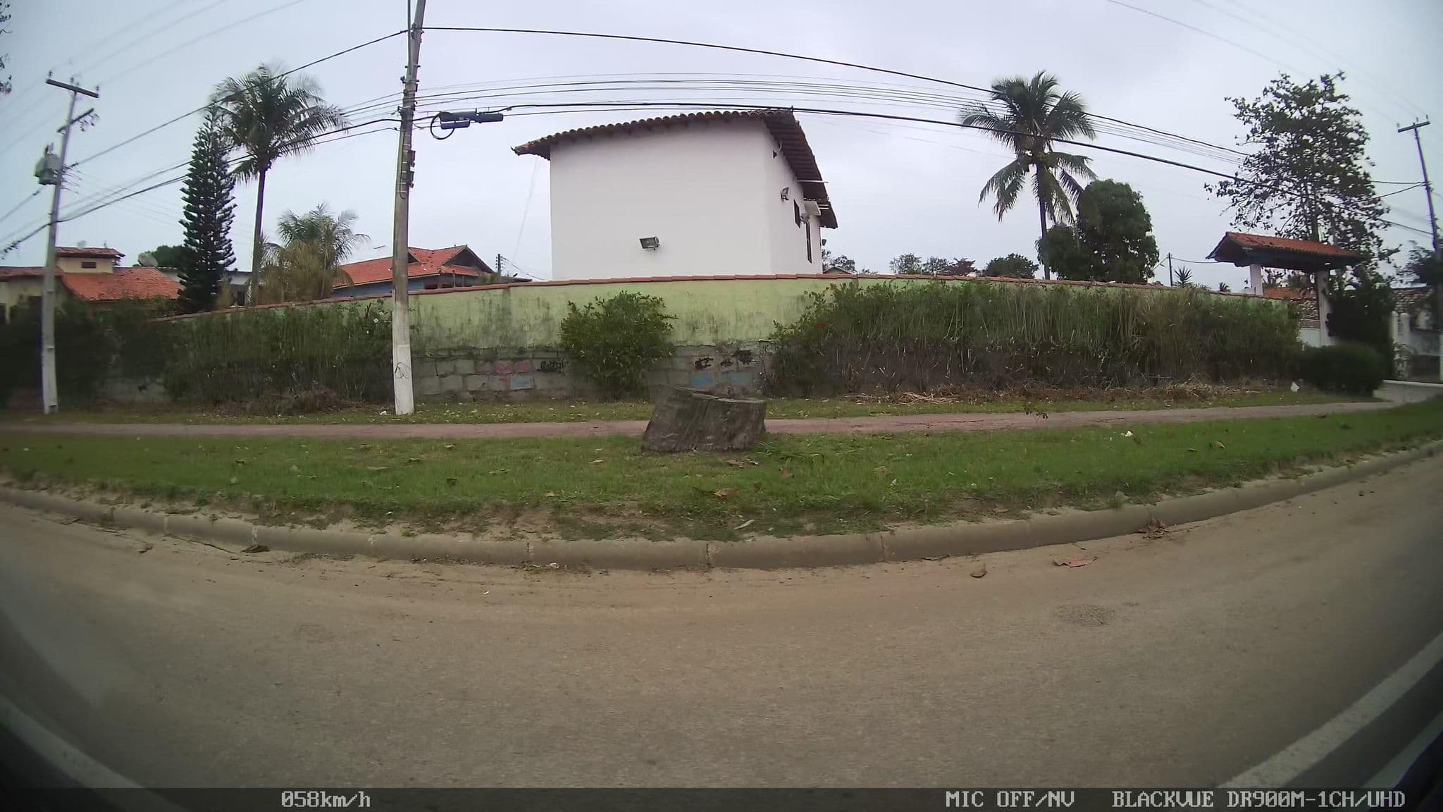 Street view near Posada de Praia, Iguaba Grande — © kaart_2 (CC BY-SA · Mapillary)