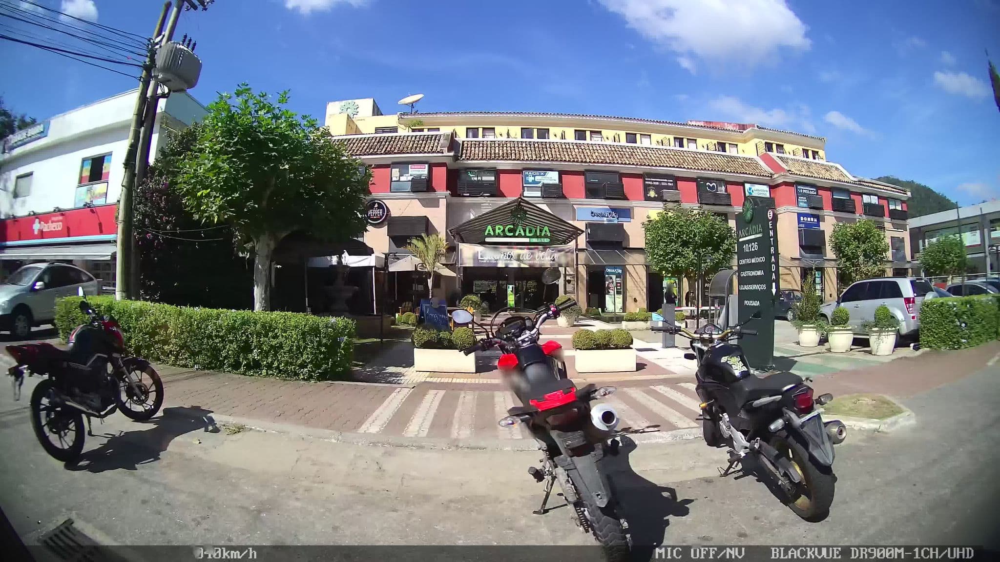 Street view near Pousada Arcádia, Petrópolis — © kaart_2 (CC BY-SA · Mapillary)