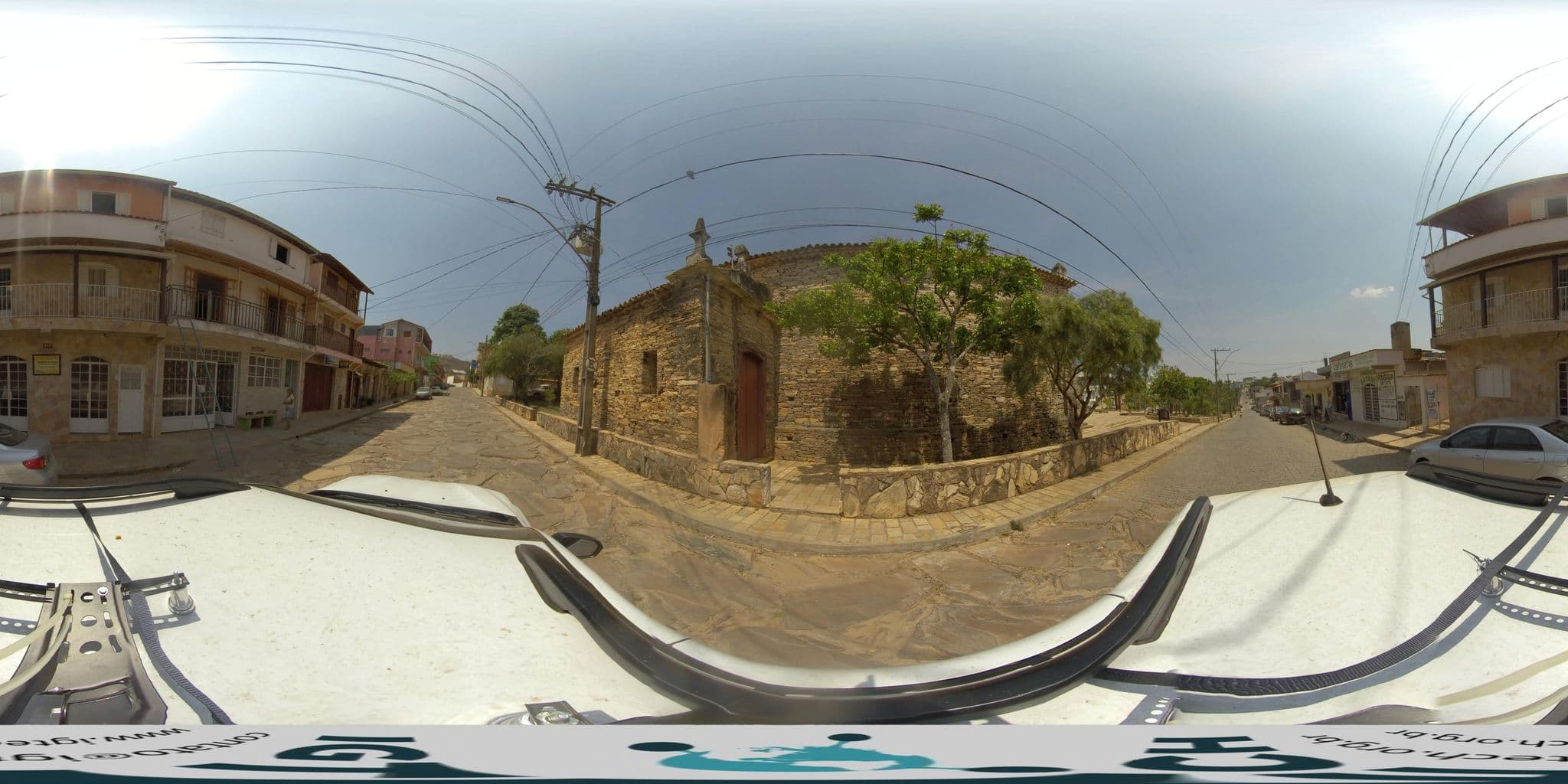 Street view near Pousada Lua Azul, São Thomé das Letras — © guigandra (CC BY-SA · Mapillary)