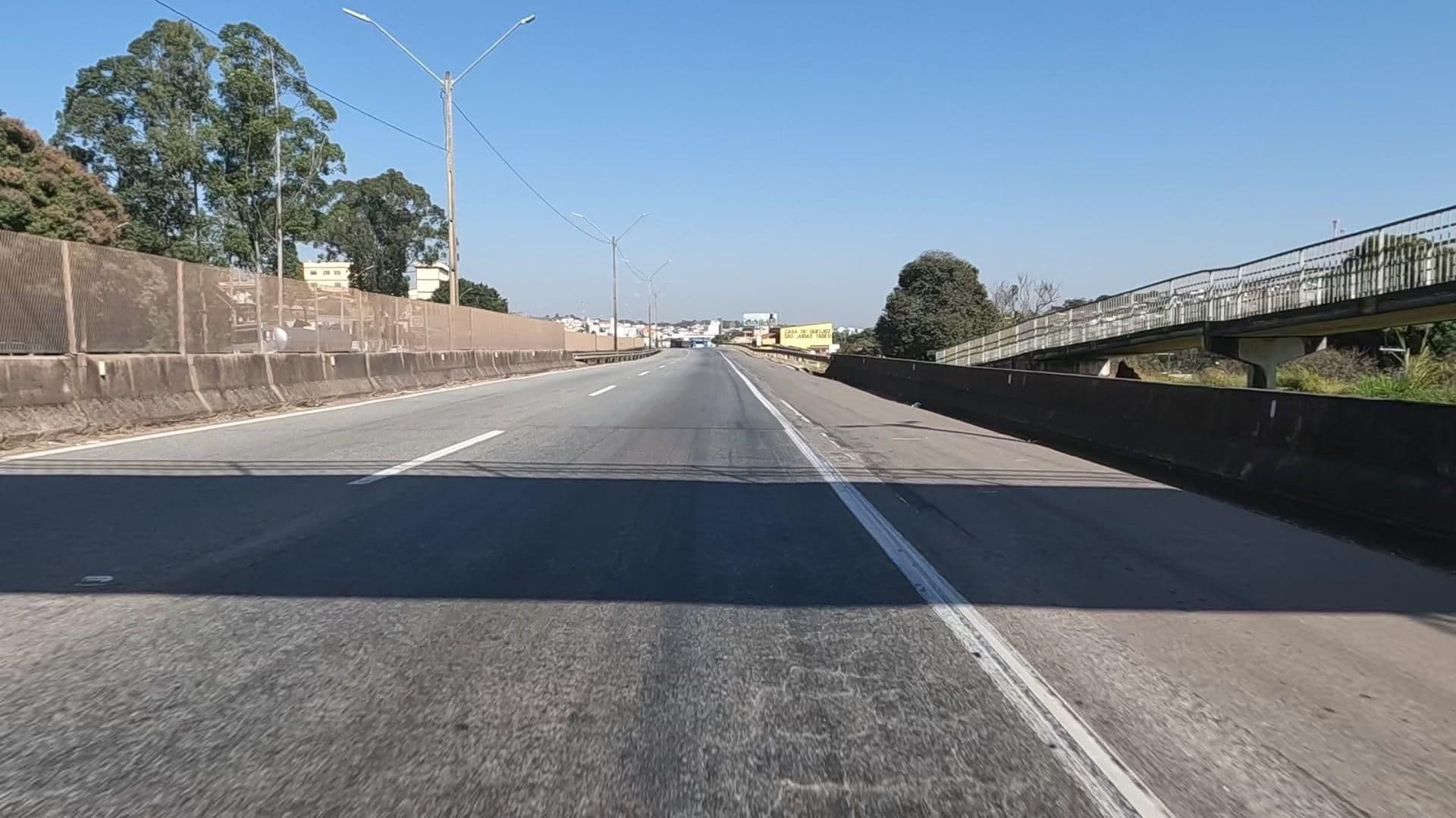 Street view near Hotel paturi, Perdões — © HOUER (CC BY-SA · Mapillary)