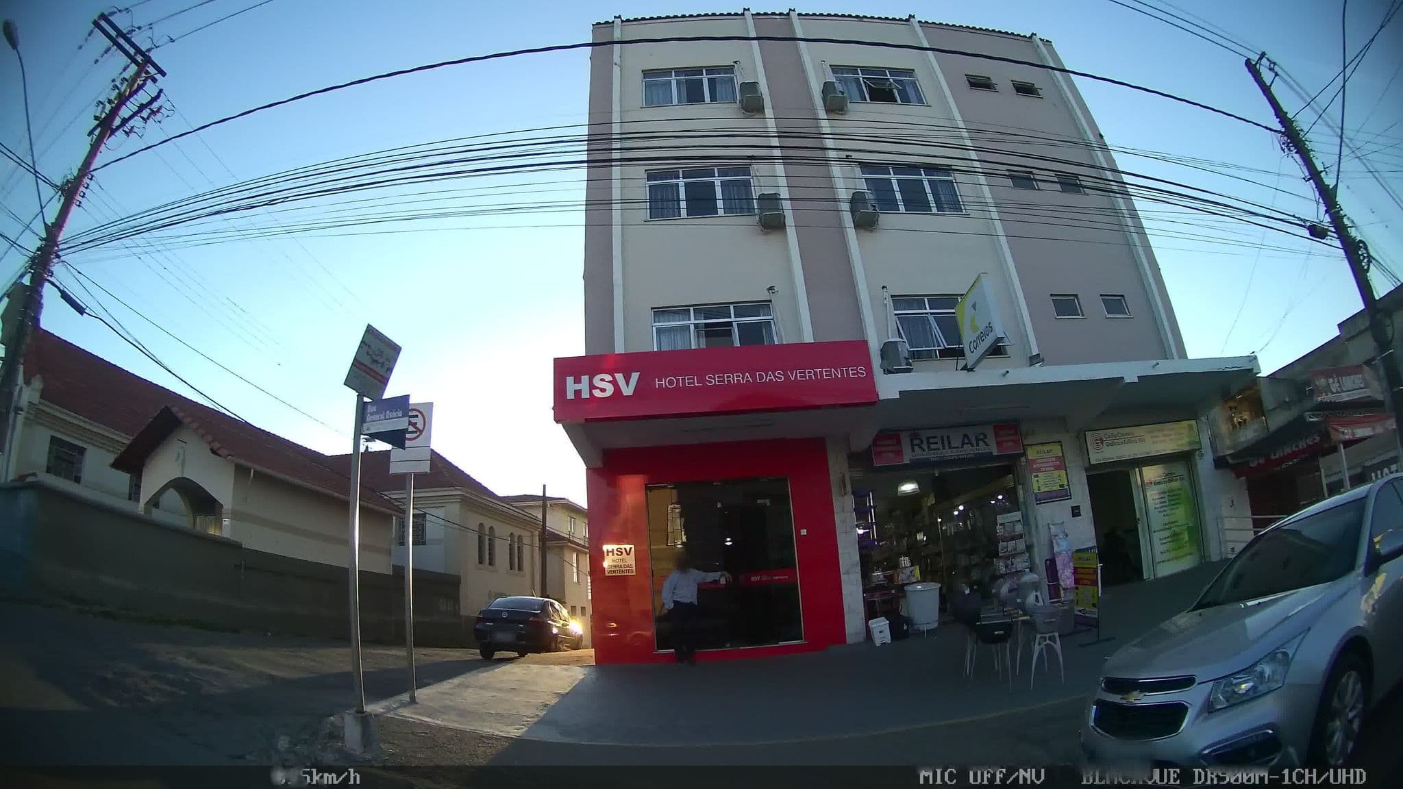 Street view near Hotel Serra das Vertentes, Barbacena — © kaart_1 (CC BY-SA · Mapillary)