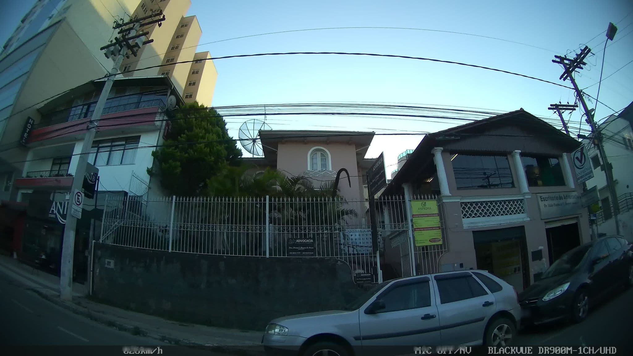 Street view near Hotel Miranelli, Barbacena — © kaart_1 (CC BY-SA · Mapillary)