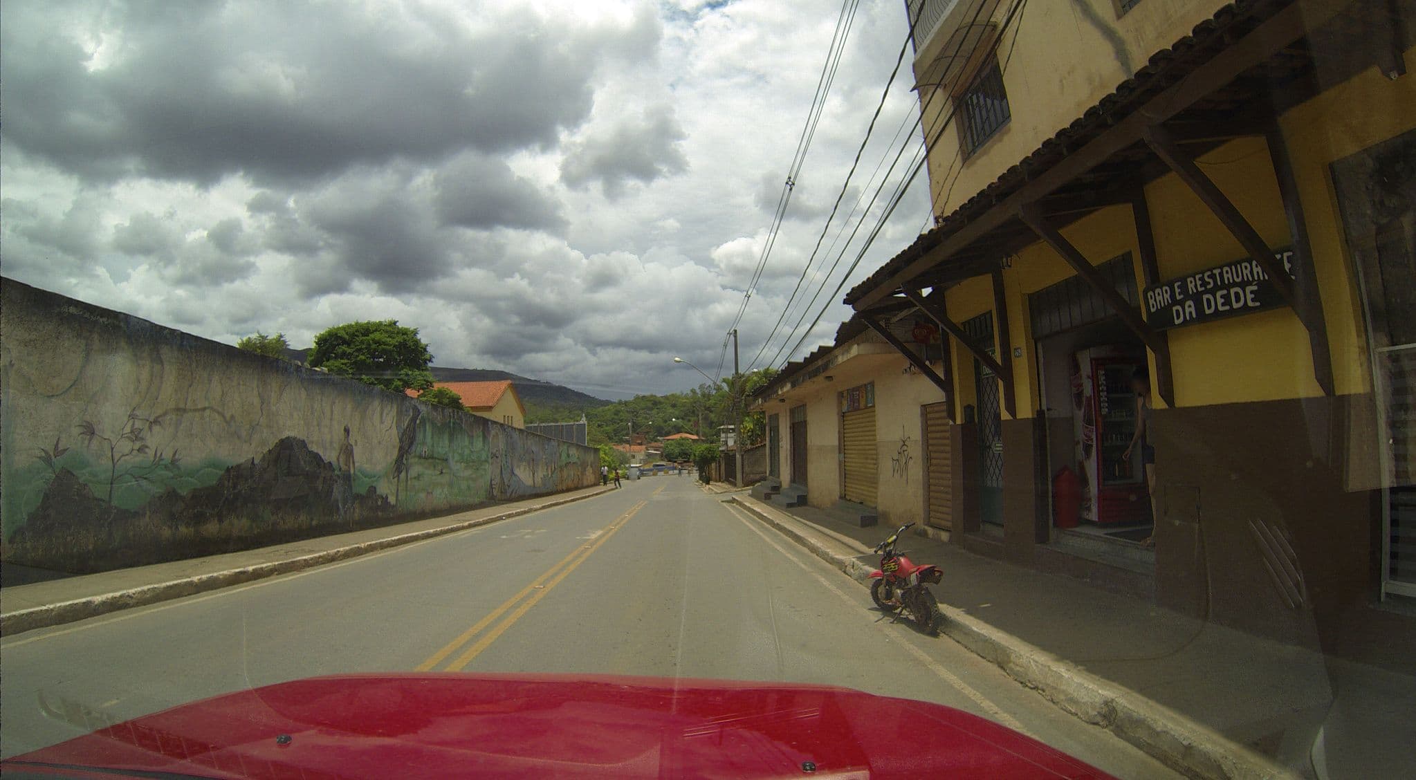 Street view near Pensao Dona Eliana, Rio Acima — © gweber (CC BY-SA · Mapillary)