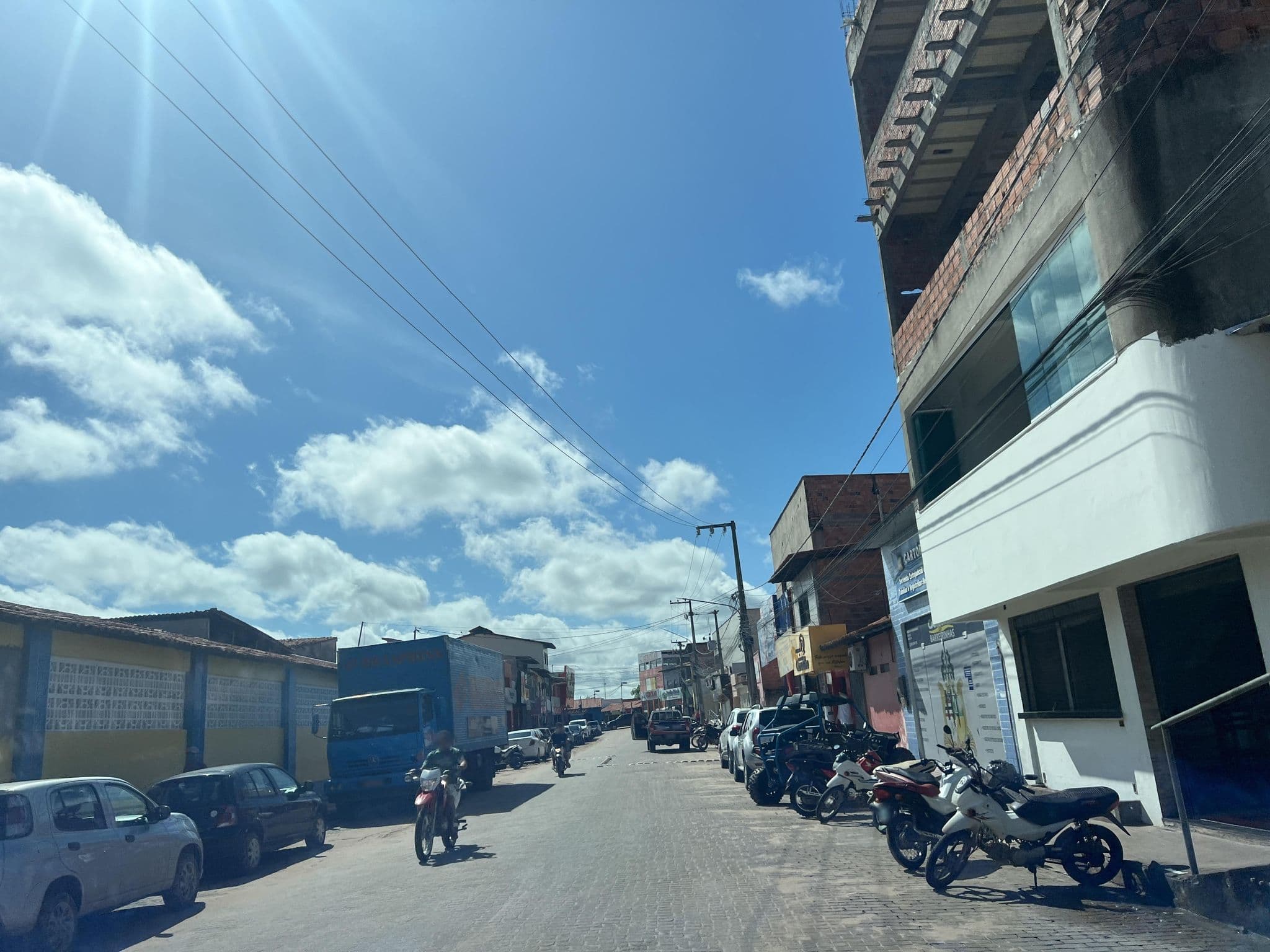 Street view near Pousada Vitória dos Lopes, Barreirinhas — © jaderbavaresco (CC BY-SA · Mapillary)
