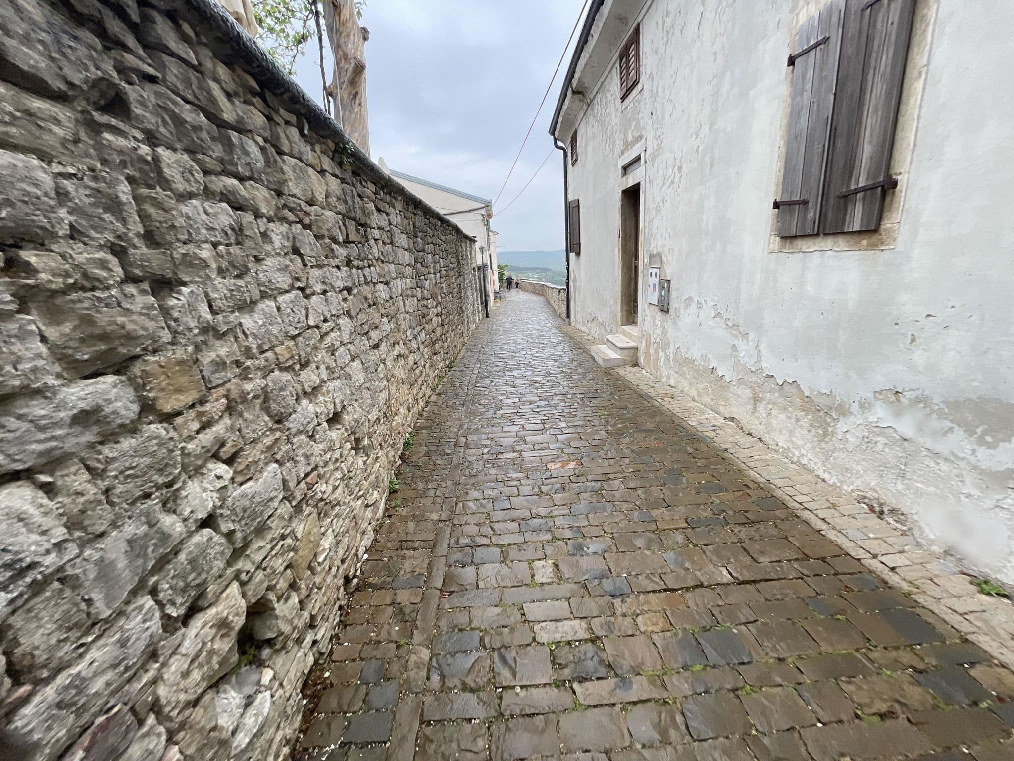 Street view near Villa Borgo, Buzet — © filipb (CC BY-SA · Mapillary)