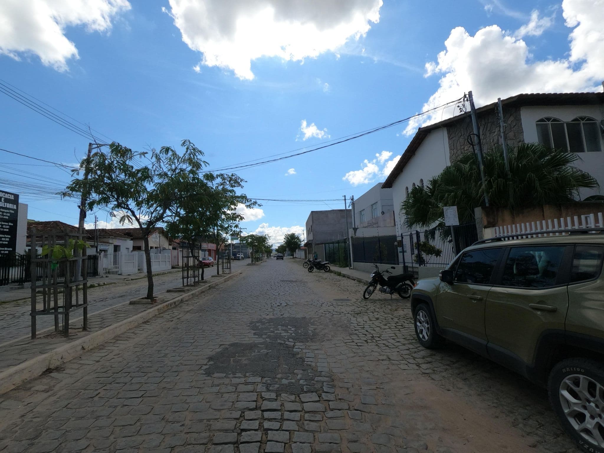 Street view near Pousada da Franca, Almenara — © MuitoAlemdasFronteiras (CC BY-SA · Mapillary)