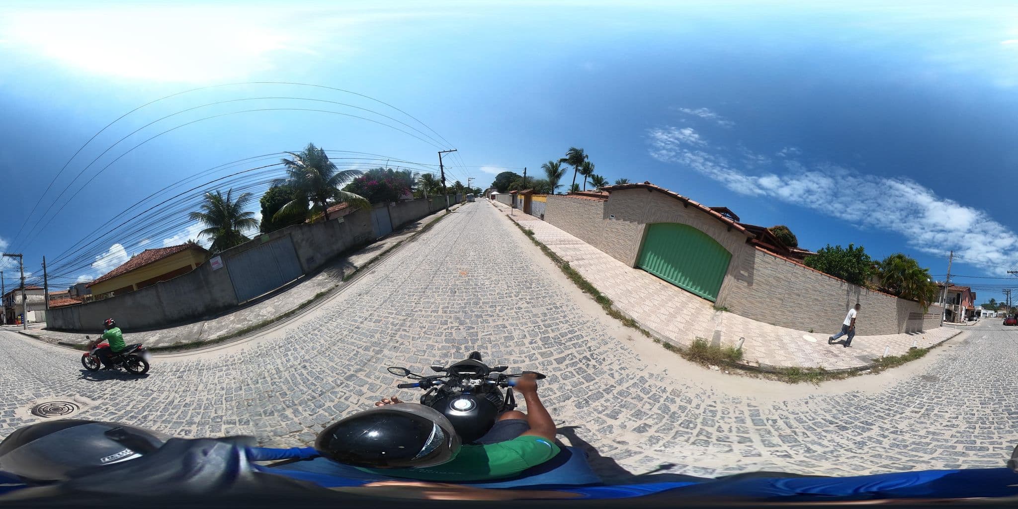 Street view near Pousada do Comandante, Santa Cruz Cabrália — © mauriciomensura (CC BY-SA · Mapillary)