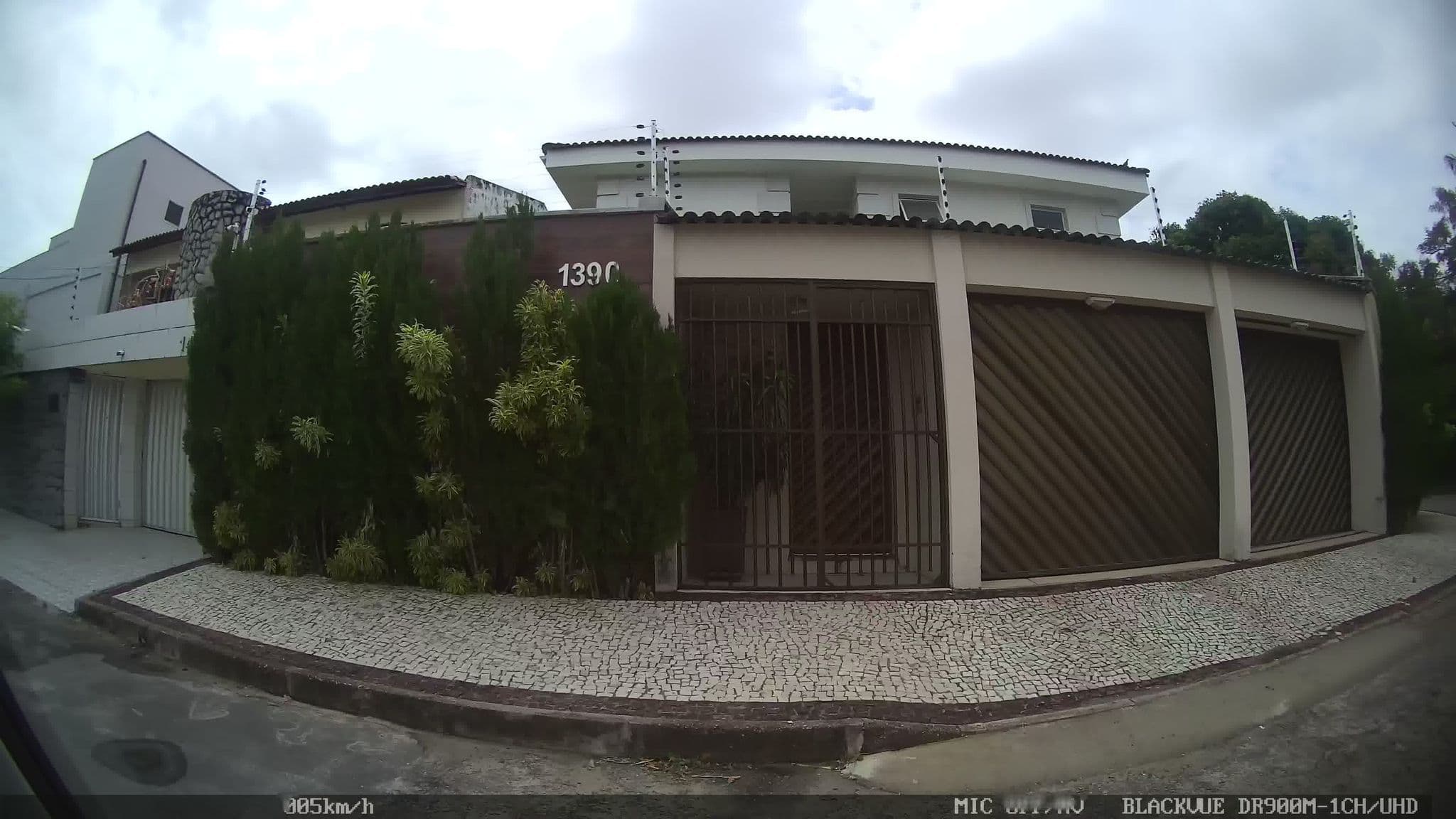 Street view near Hotel Tulip Inn, Fortaleza — © kaart_1 (CC BY-SA · Mapillary)