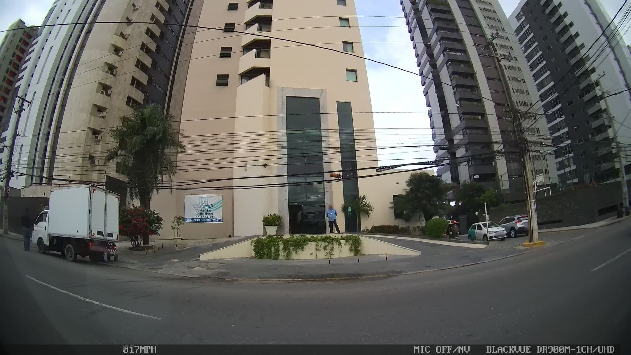 Street view near Prodigy Beach Hotel Recife, Jaboatão dos Guararapes — © kaart_4 (CC BY-SA · Mapillary)