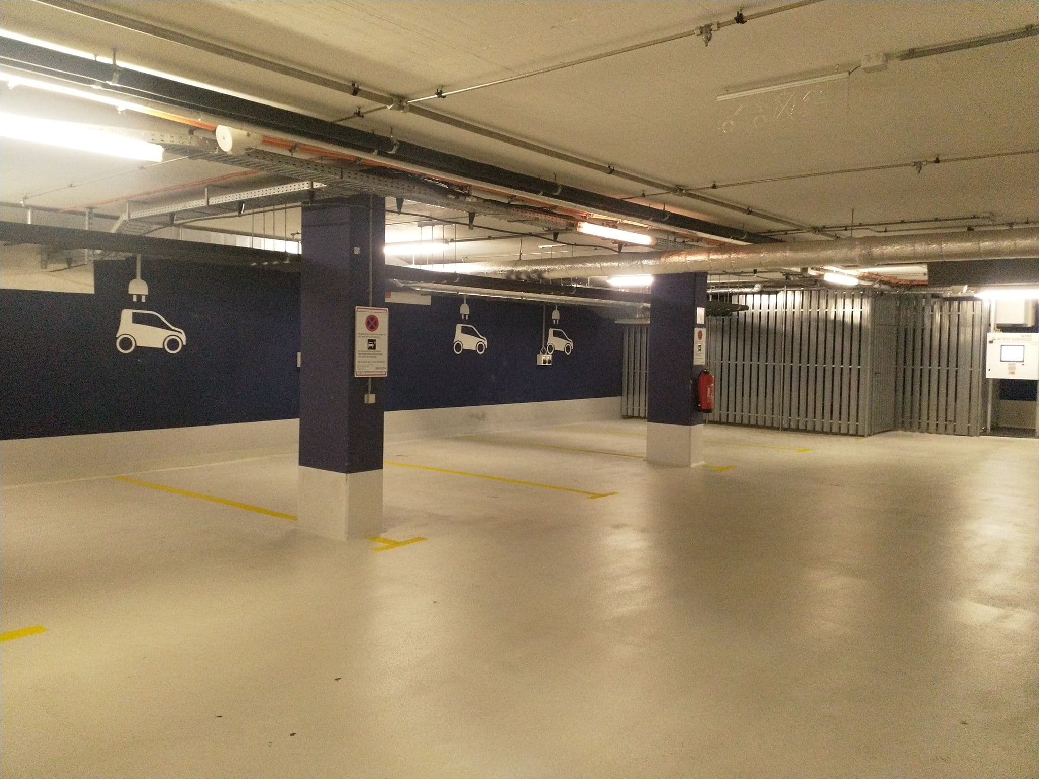 Street view near Meliá Vienna, Floridsdorf — © tbkmrt (CC BY-SA · Mapillary)