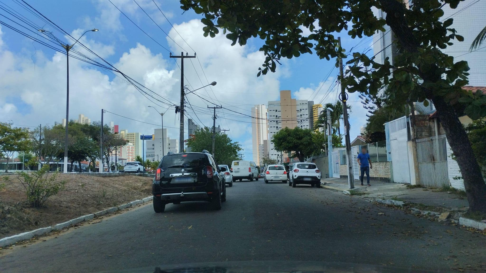 Street view near Manhatan Flat, Parnamirim — © Kaart_Local (CC BY-SA · Mapillary)