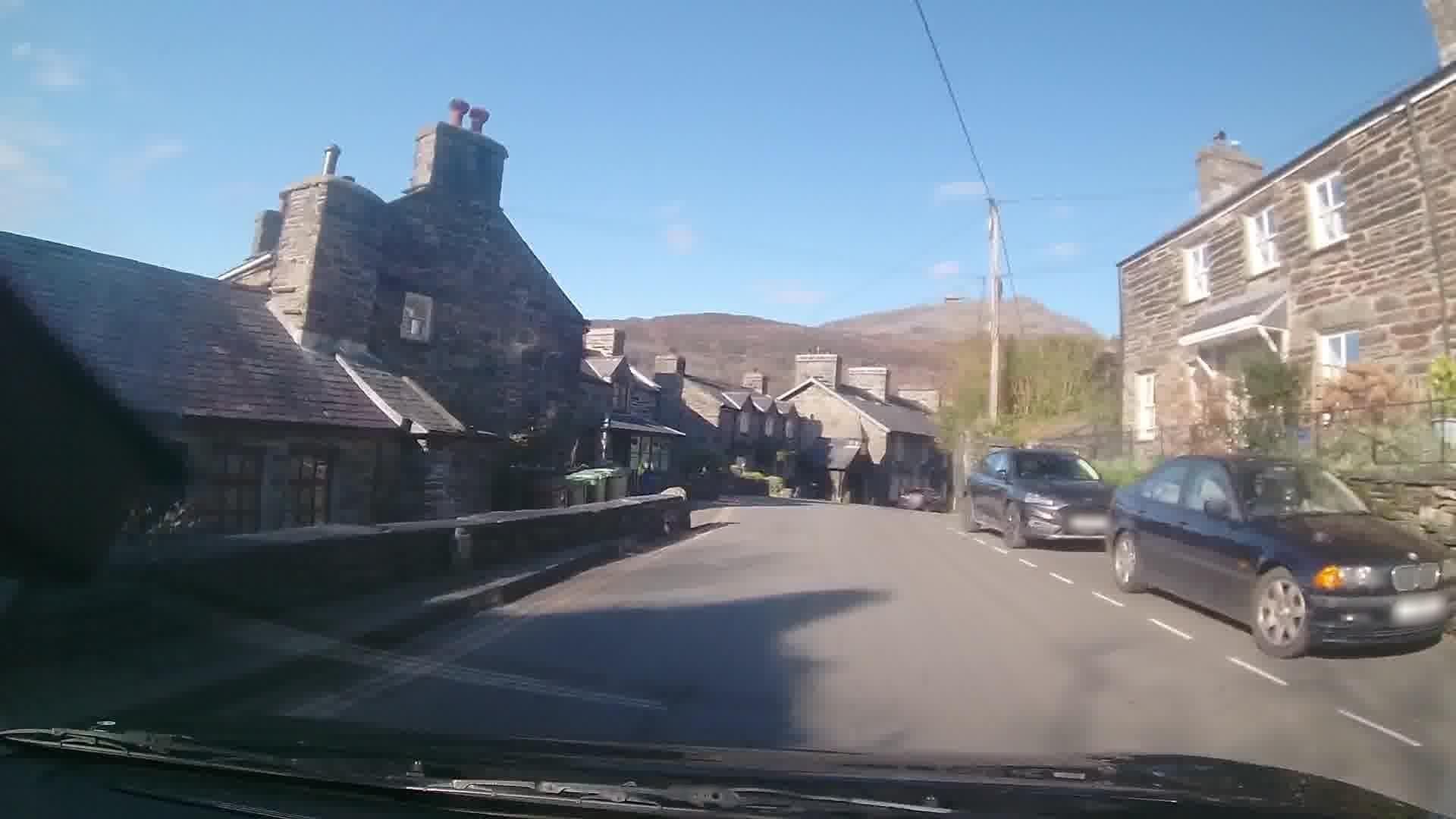 Street view near The Old Rectory Hotel, Penrhyndeudraeth — © trigpoint (CC BY-SA · Mapillary)