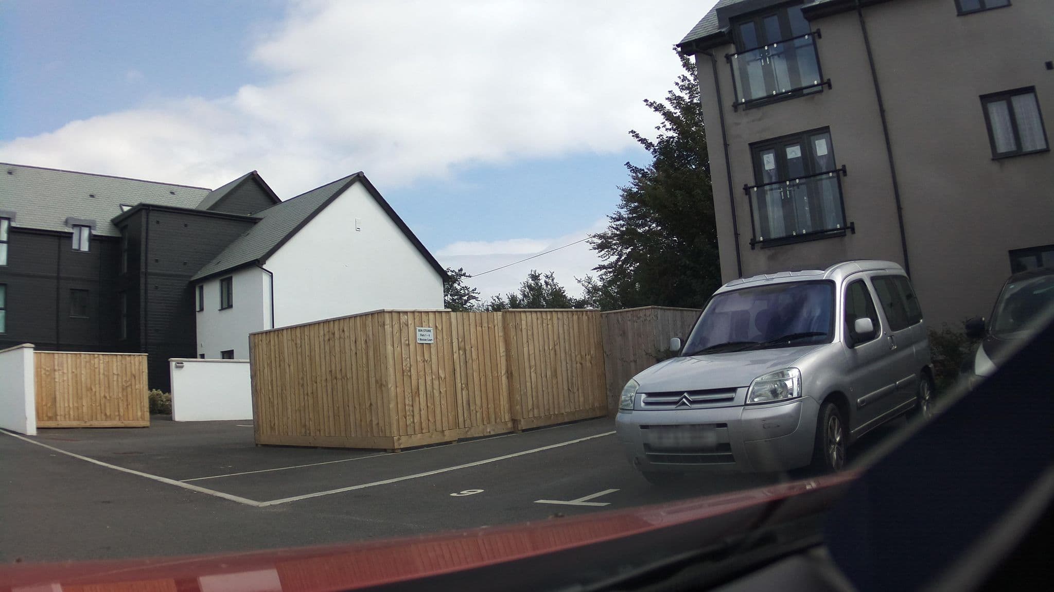 Street view near Great Court Farm, Totnes — © southglos (CC BY-SA · Mapillary)
