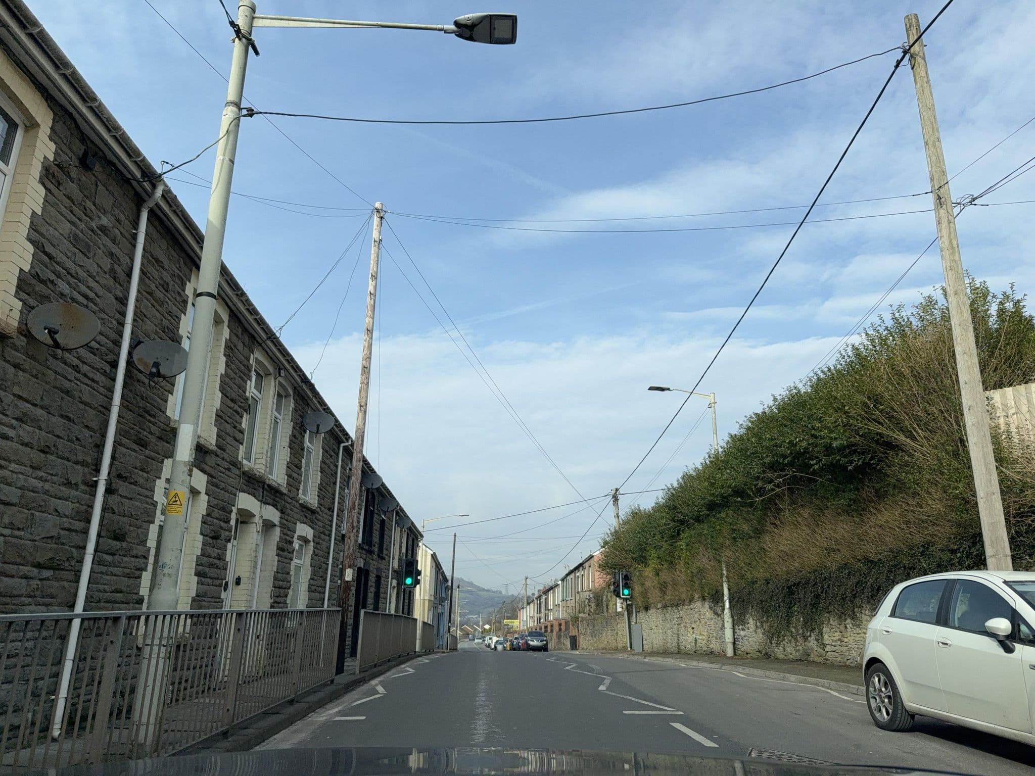 Street view near Mount Pleasant Inn, Aberfan — © editid (CC BY-SA · Mapillary)