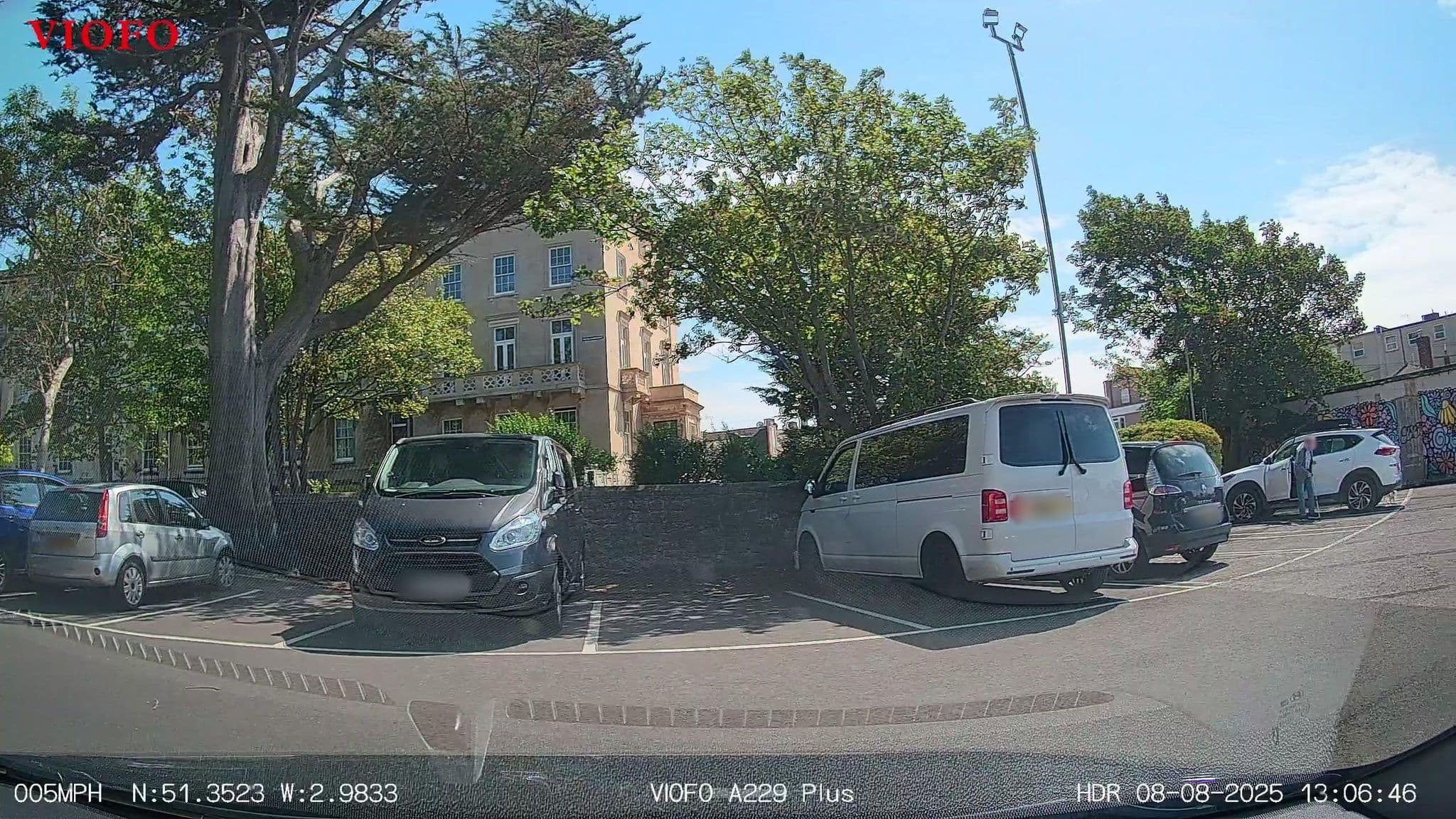 Street view near Martyndale Suites, Weston-super-Mare — © RyanBush (CC BY-SA · Mapillary)
