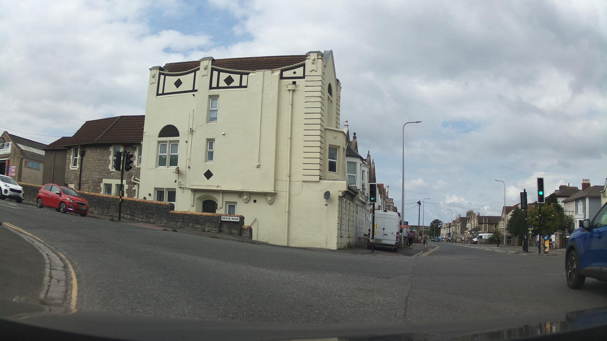 Street view near Brooklands Guest House, Weston-super-Mare — © southglos (CC BY-SA · Mapillary)