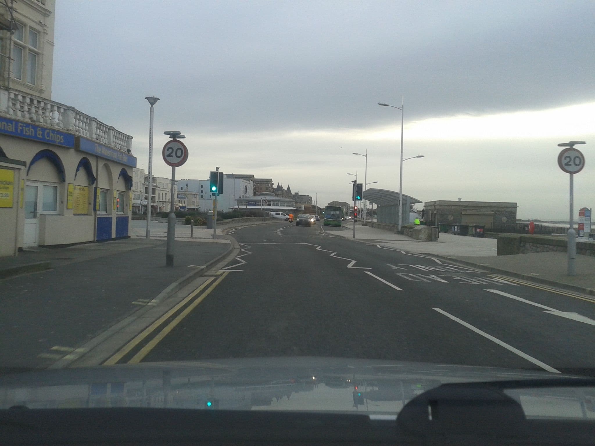 Street view near Salisbury Court, Weston-super-Mare — © chunkymonkey909 (CC BY-SA · Mapillary)