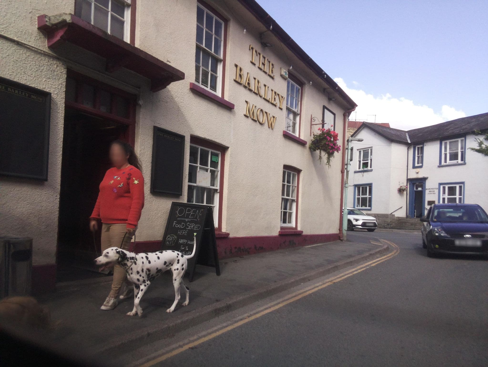 Street view near Barley Mow Hotel & Pub, Builth Wells — © southglos (CC BY-SA · Mapillary)